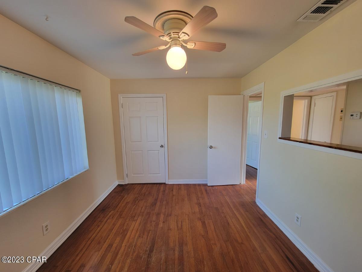 Cove Terrace 3rd Add - Residential Lease