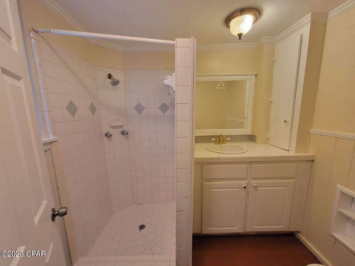 Cove Terrace 3rd Add - Residential Lease