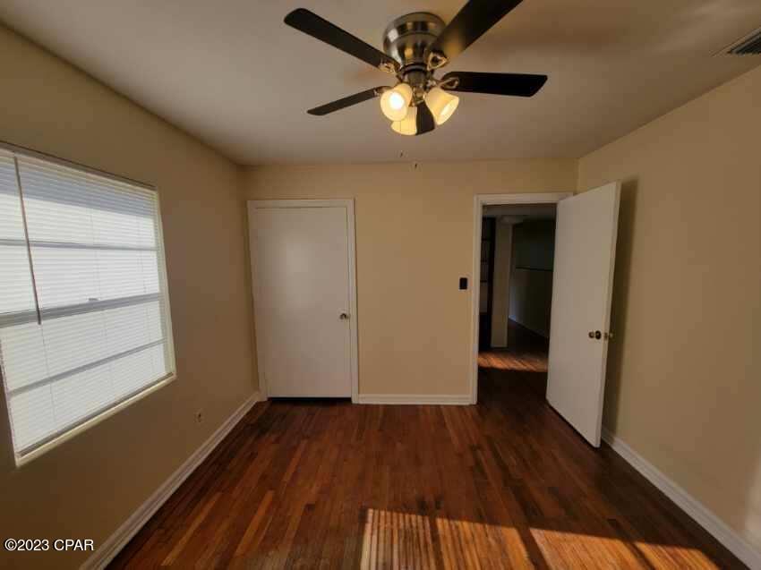 Cove Terrace 3rd Add - Residential Lease