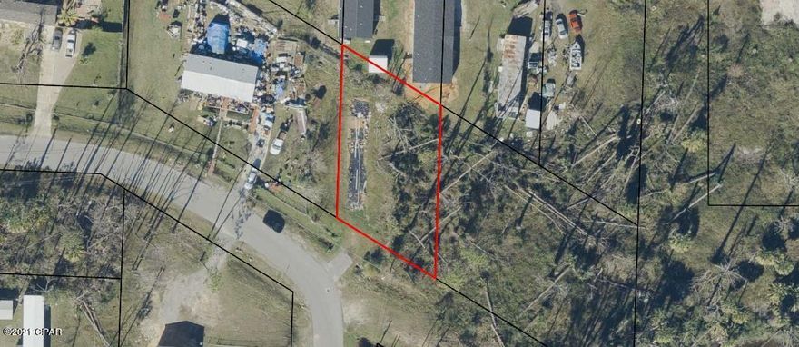 Lot has city  water and sewer.  Ready for a mobile home or build.



PLEASE VERIFY ALL INFORMATION AND MEASUREMENTS.