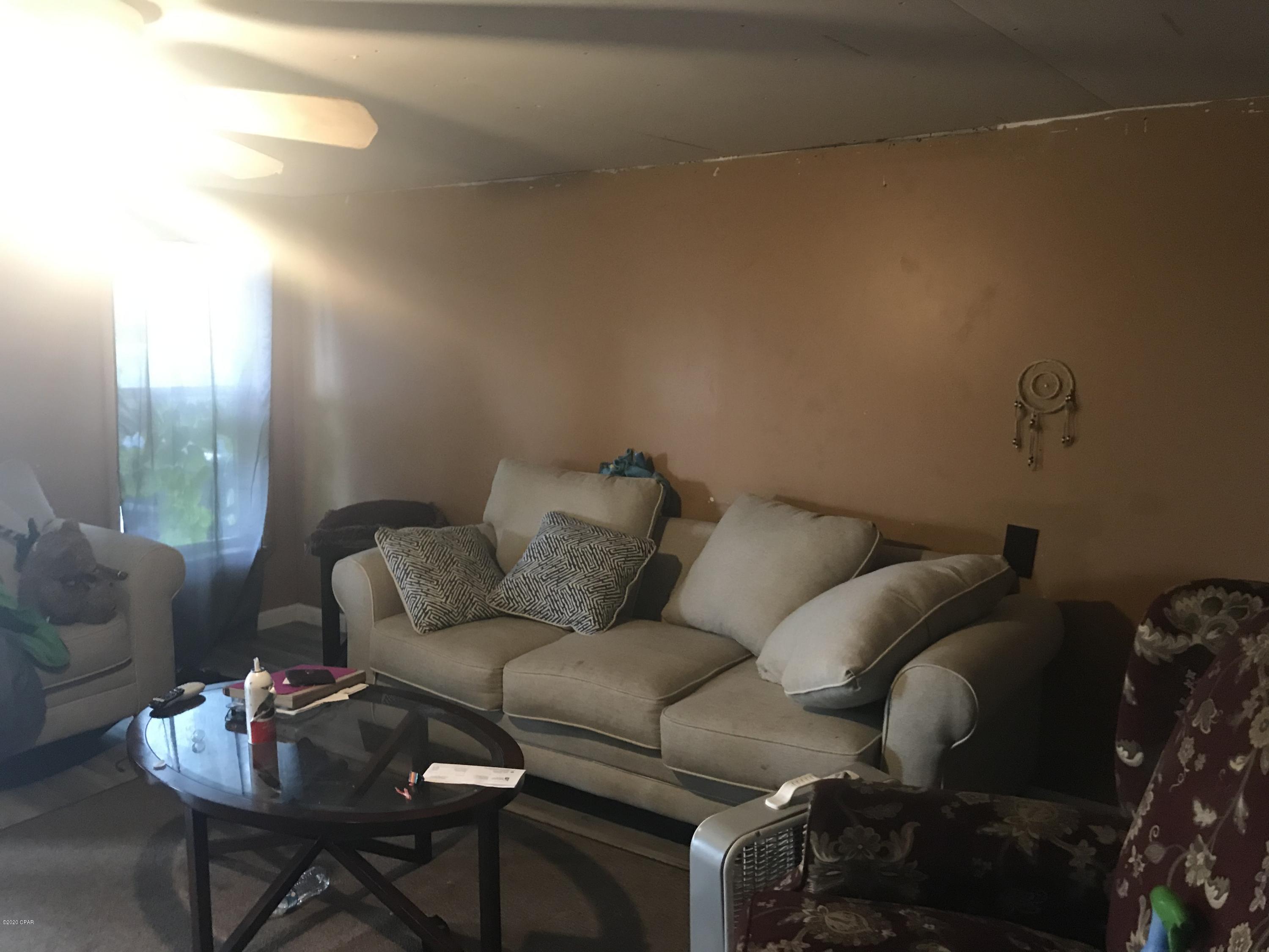 Shopes, H.D. Blk 2 - Residential