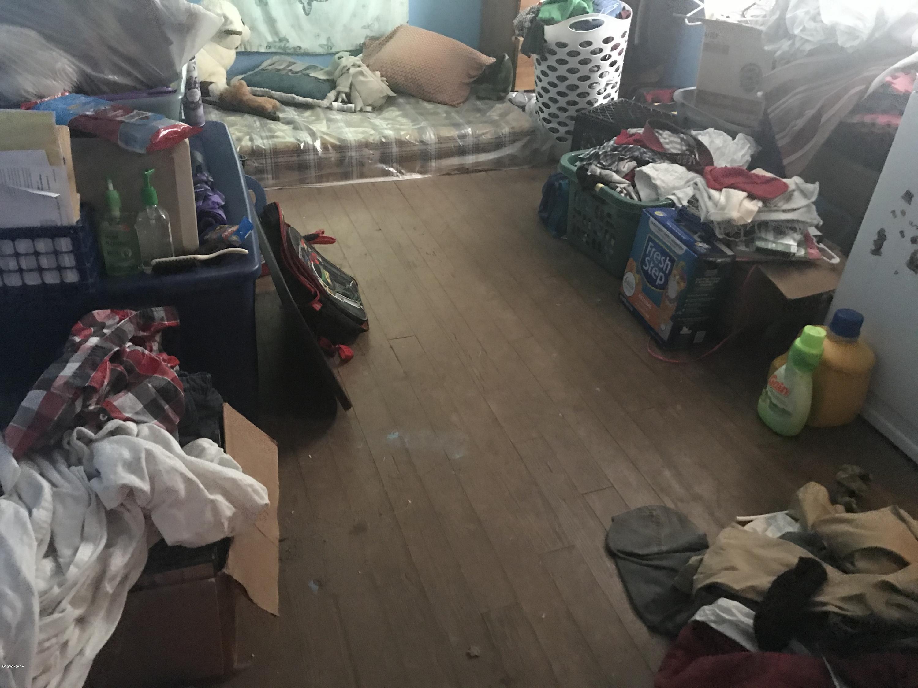 Shopes, H.D. Blk 2 - Residential