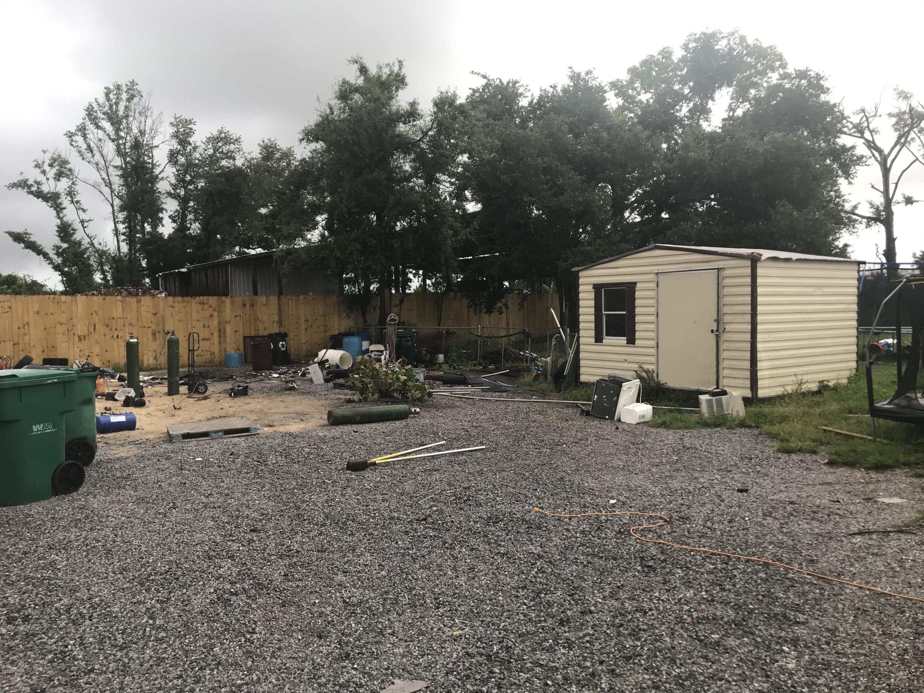 Shopes, H.D. Blk 2 - Residential