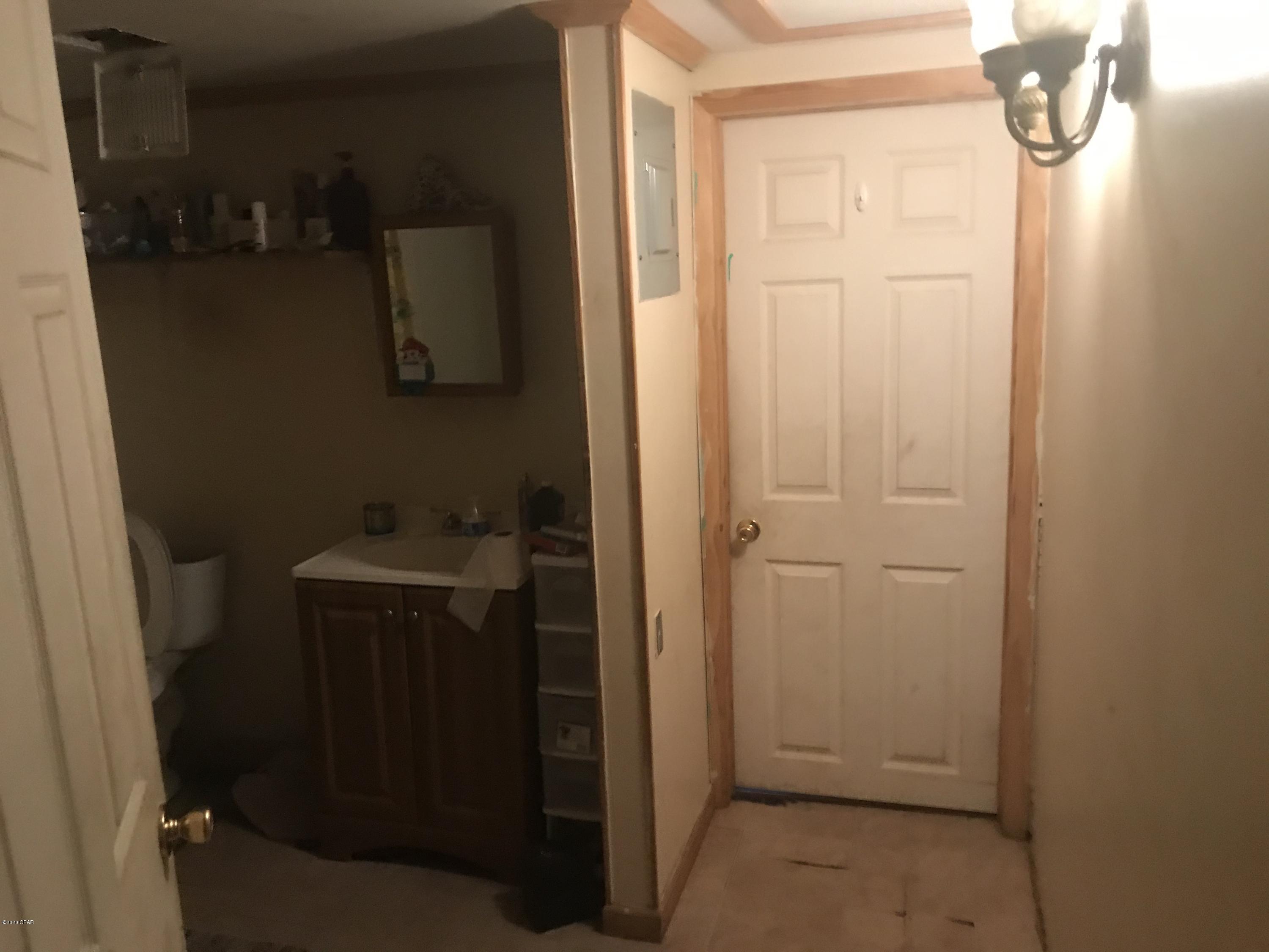 Shopes, H.D. Blk 2 - Residential