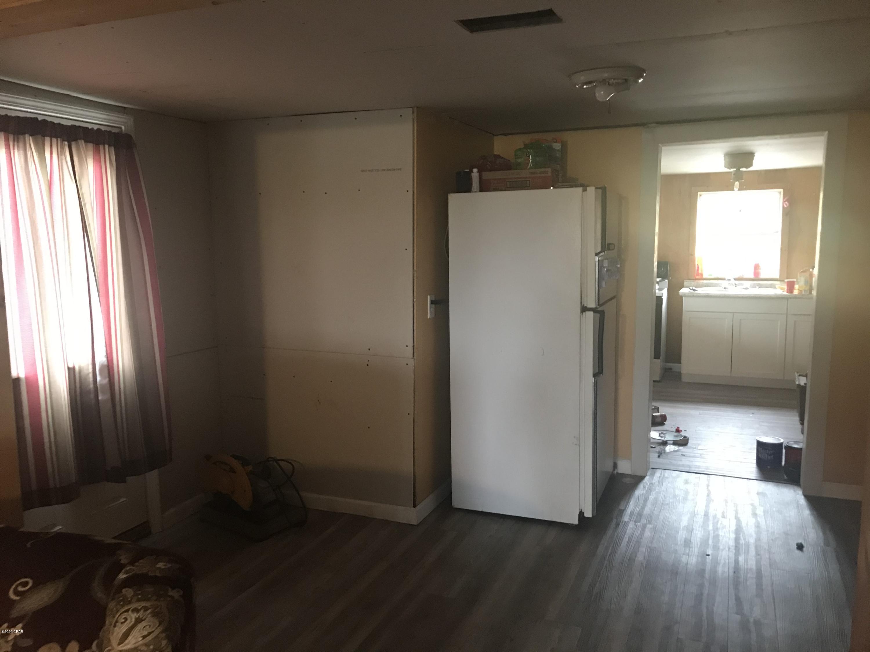 Shopes, H.D. Blk 2 - Residential