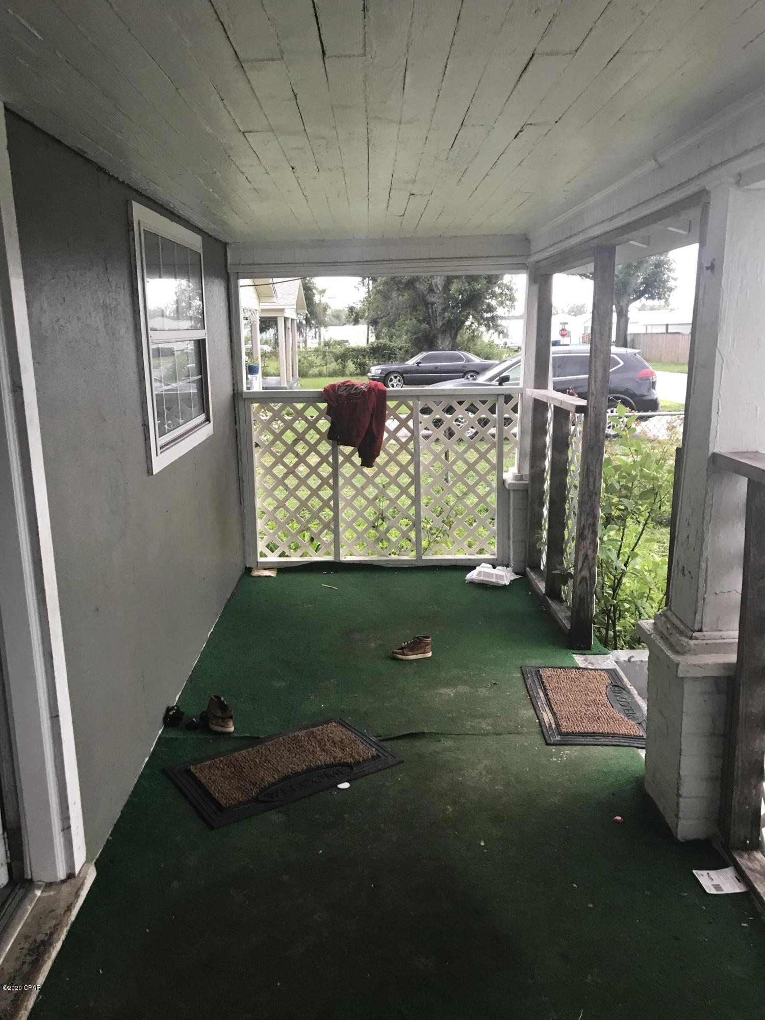 Shopes, H.D. Blk 2 - Residential