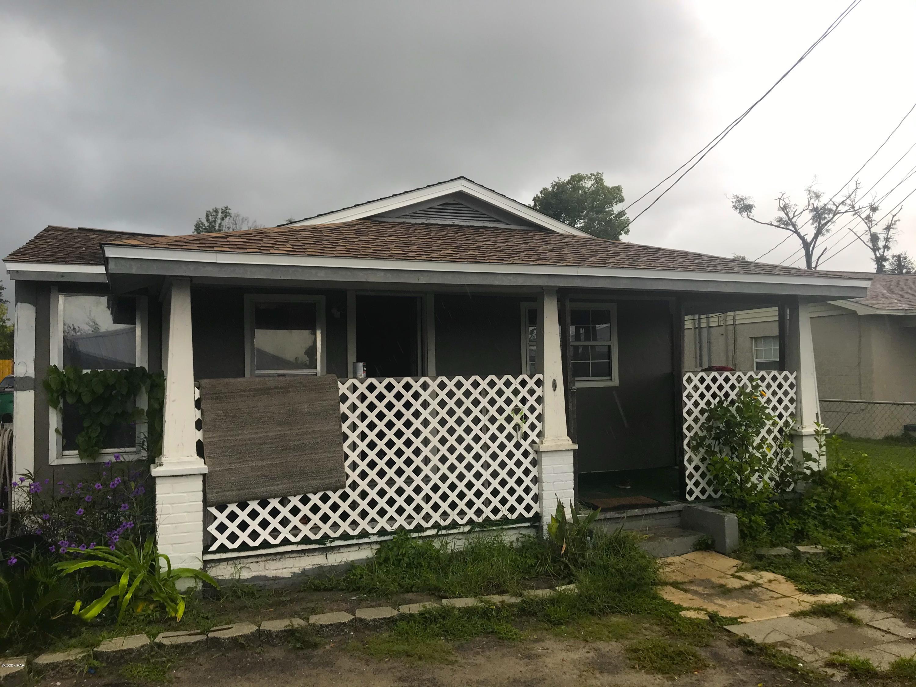 Shopes, H.D. Blk 2 - Residential