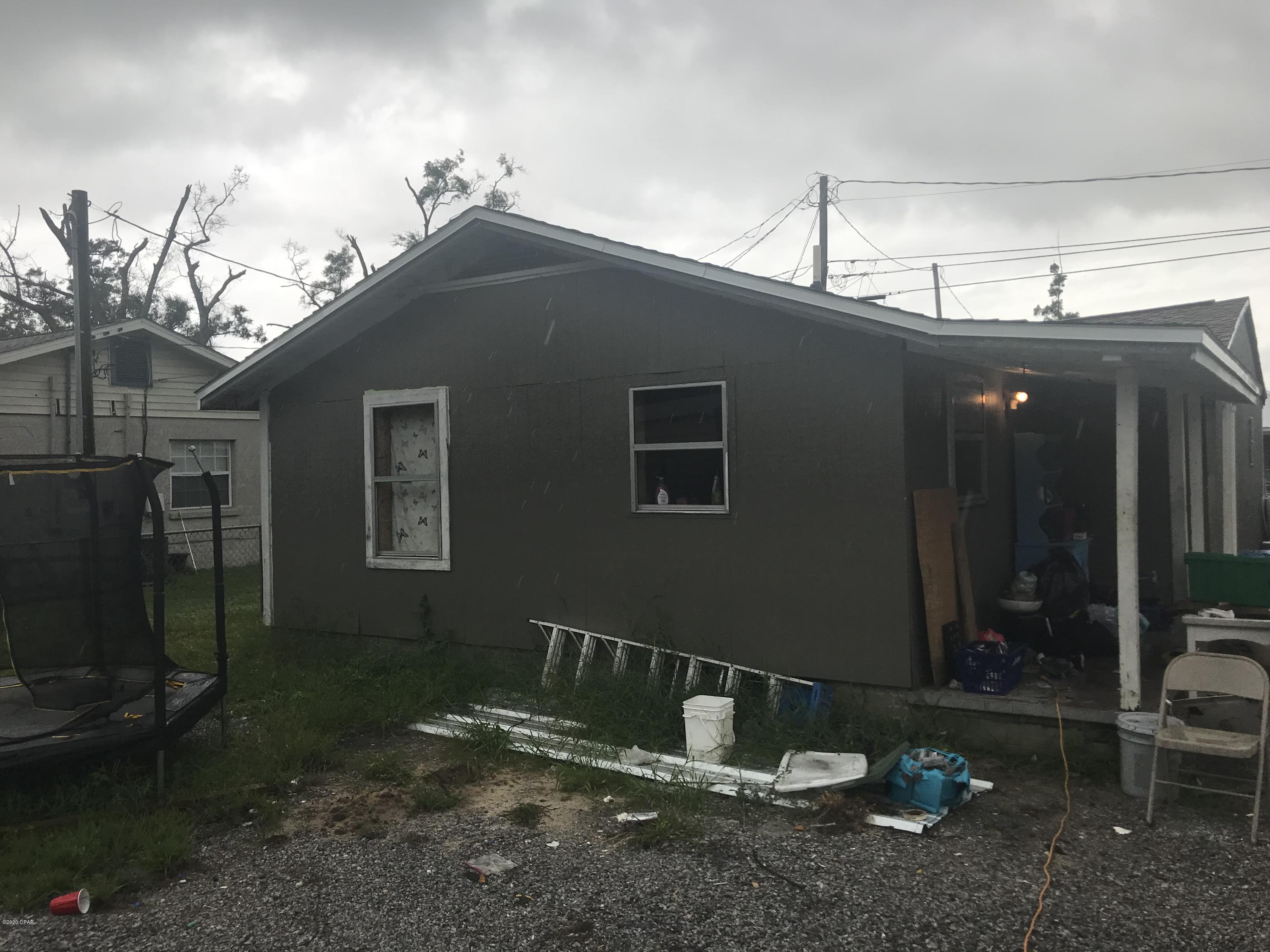 Shopes, H.D. Blk 2 - Residential