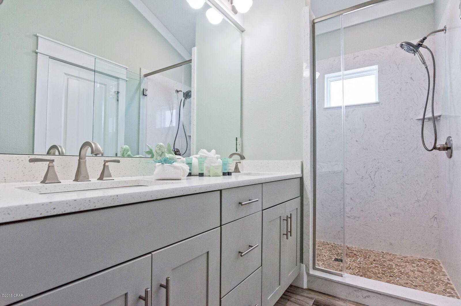 Laguna Beach Estates 5th Add - Residential