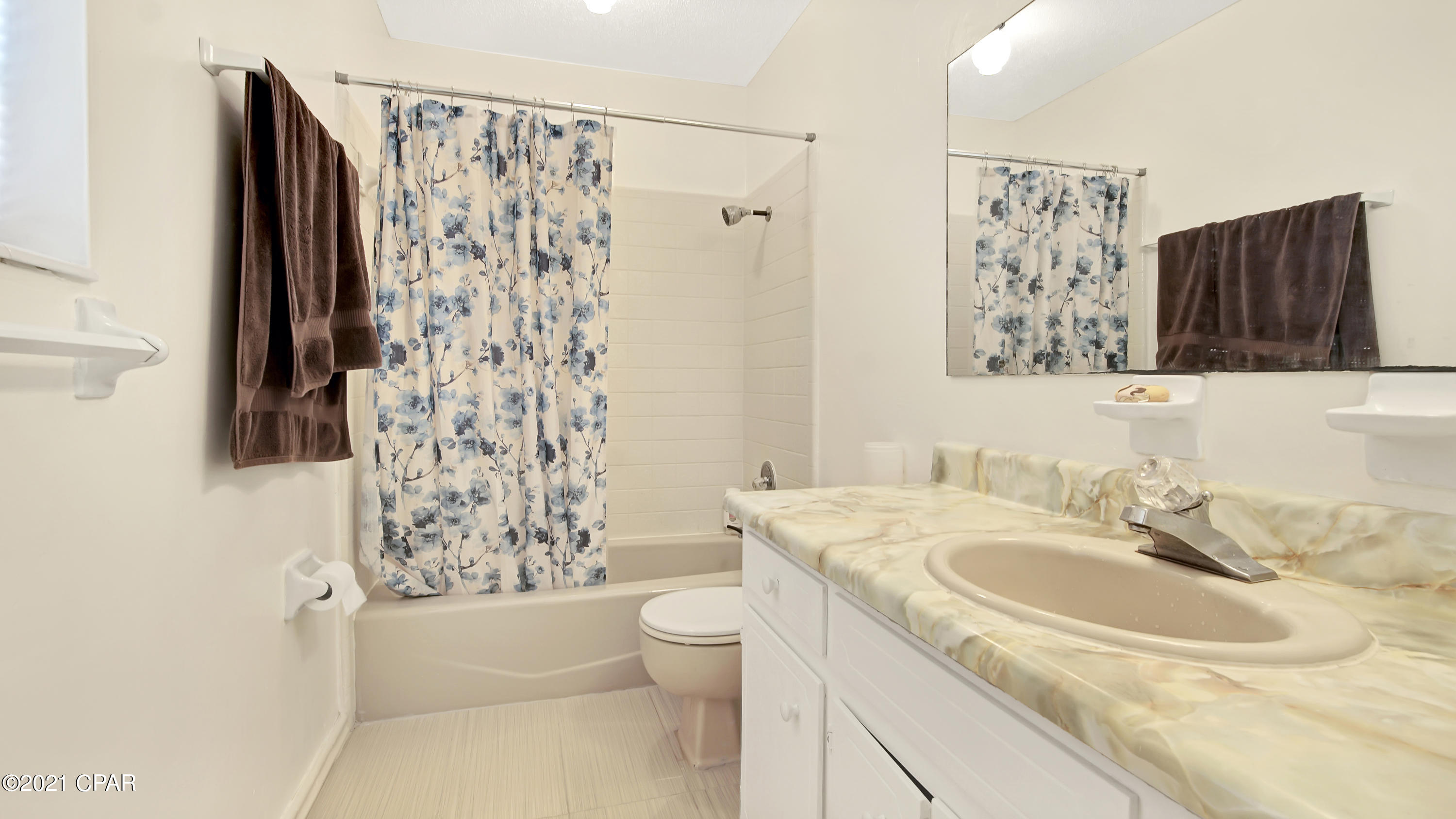 Baywood Shores Est Unit 7 - Residential