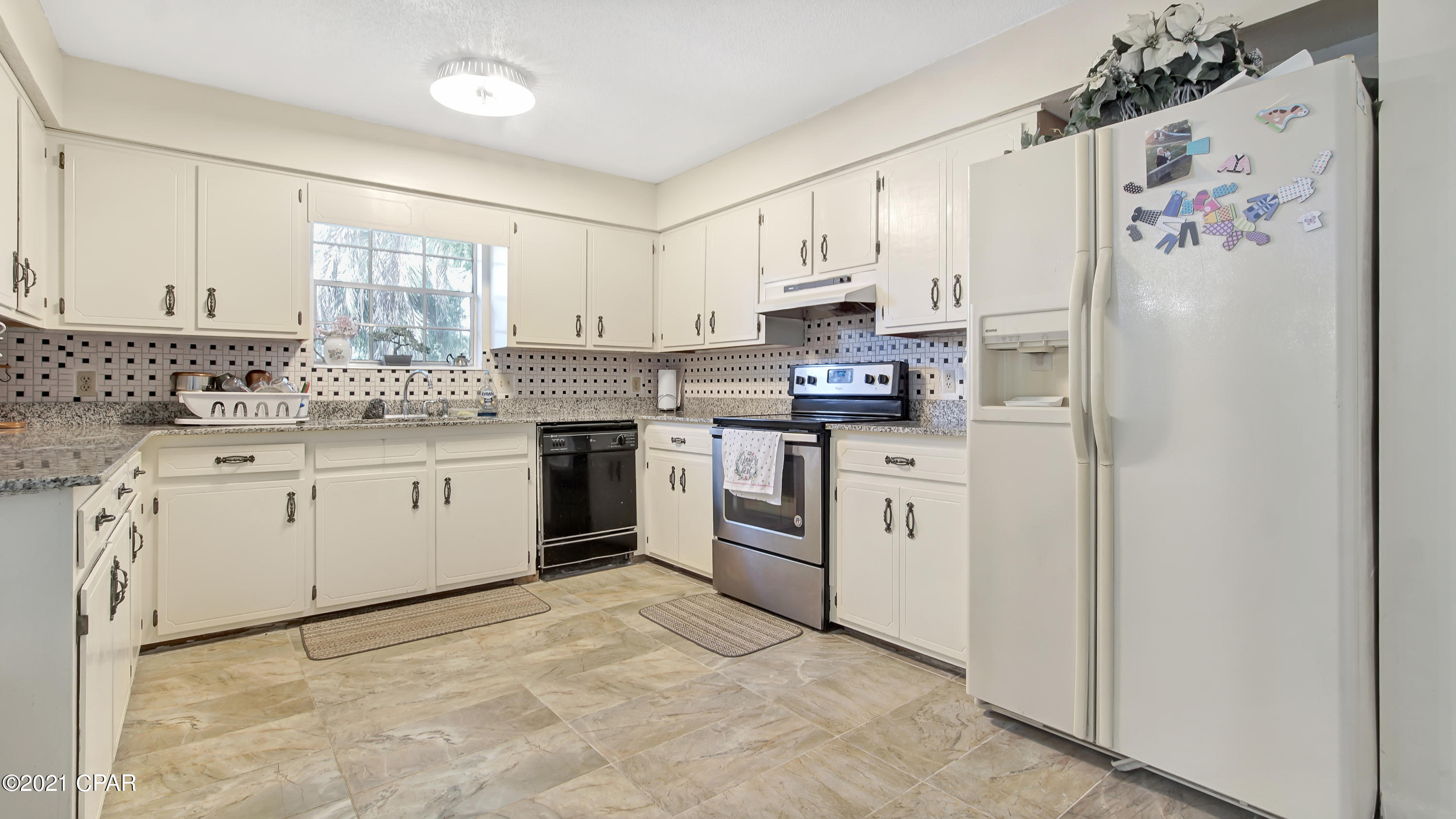 Baywood Shores Est Unit 7 - Residential