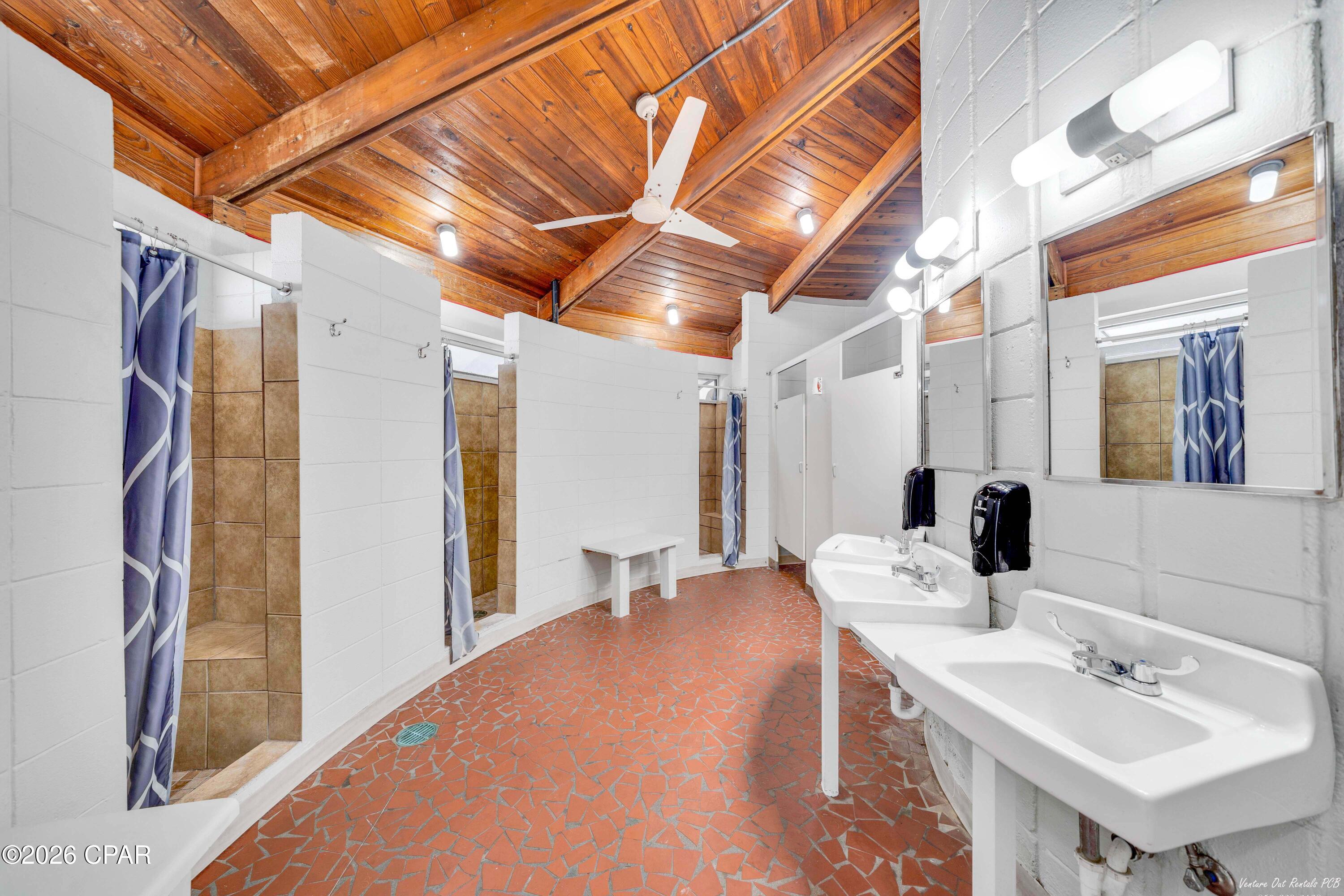 Venture Out Travel Trail - Residential