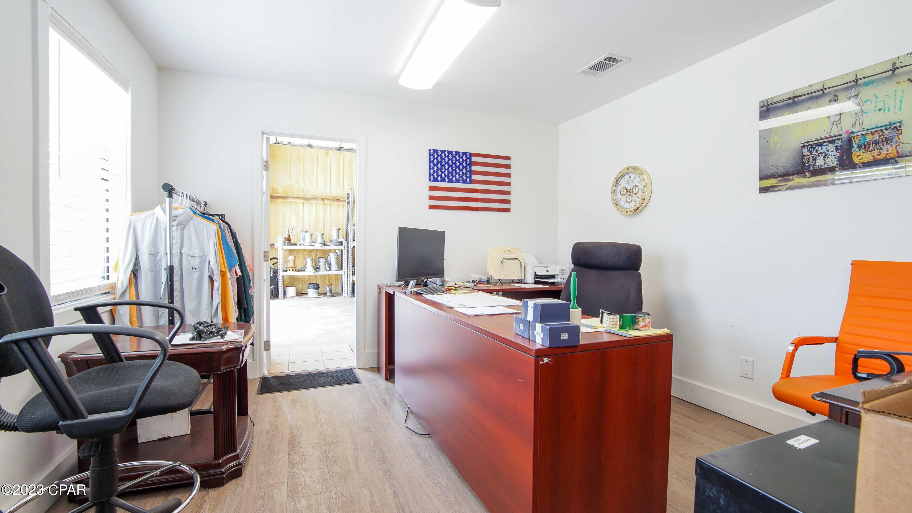 [No Recorded Subdiv] - Commercial Sale