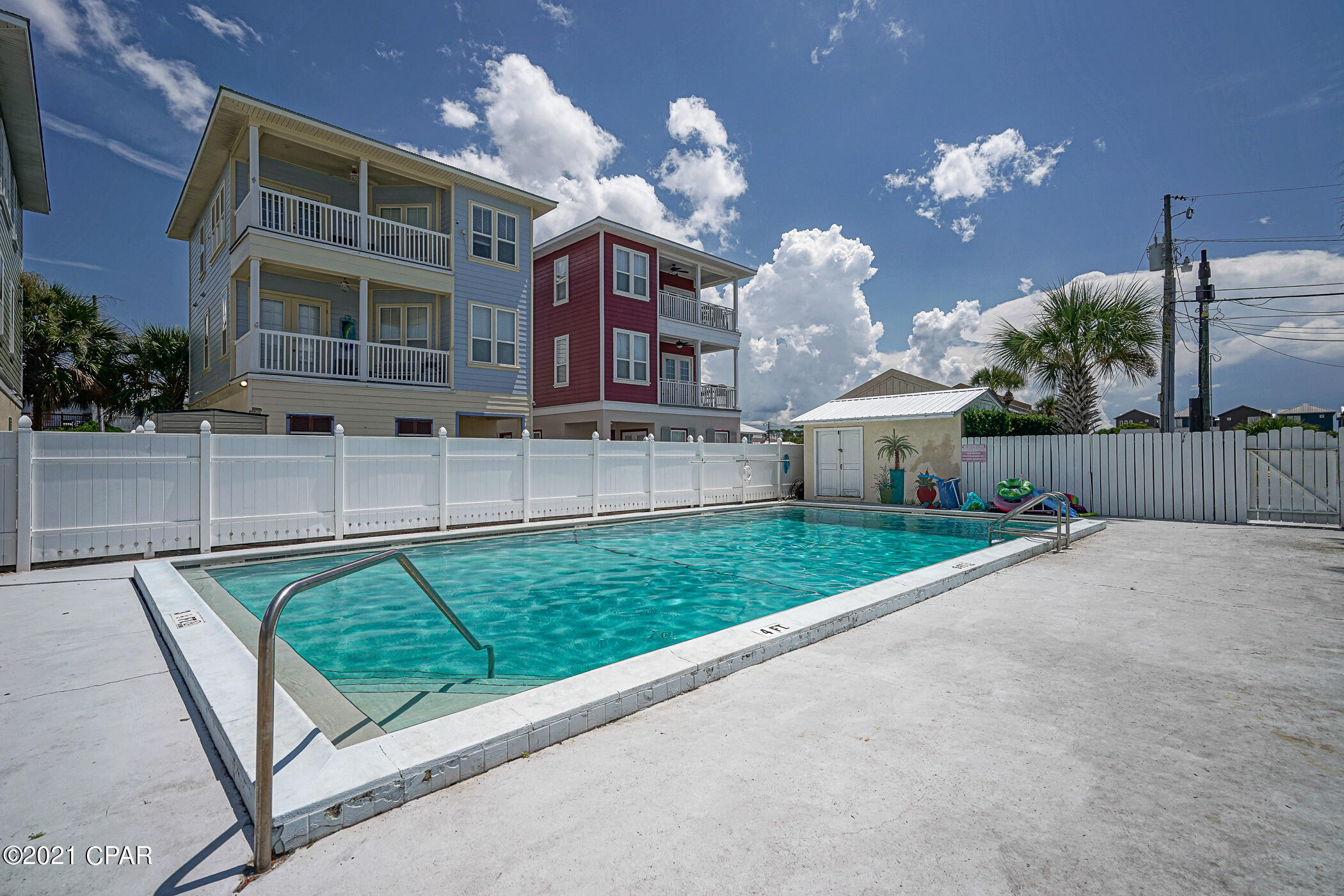 Dune Crest - Residential