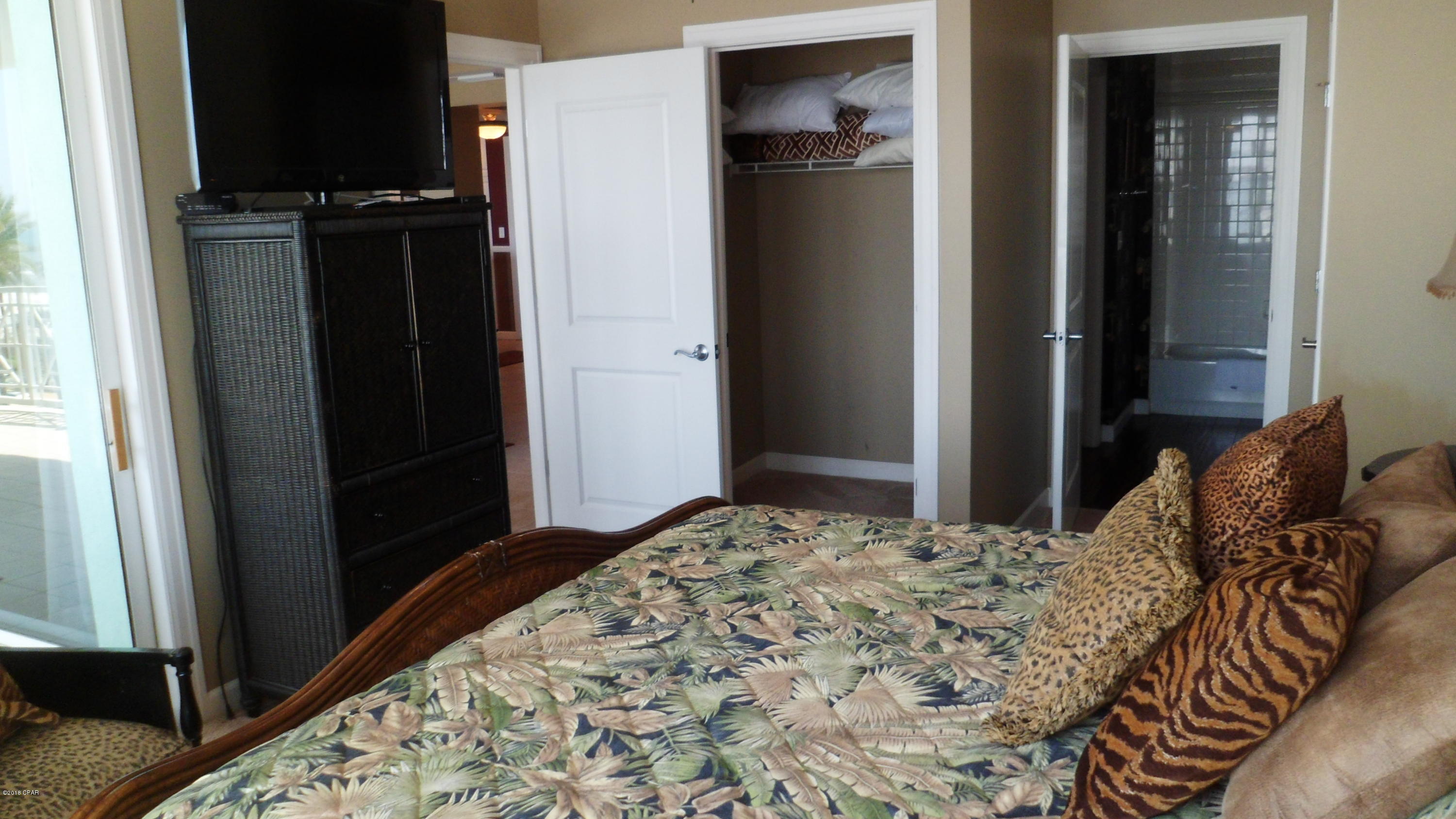 En Soleil Condo - Residential