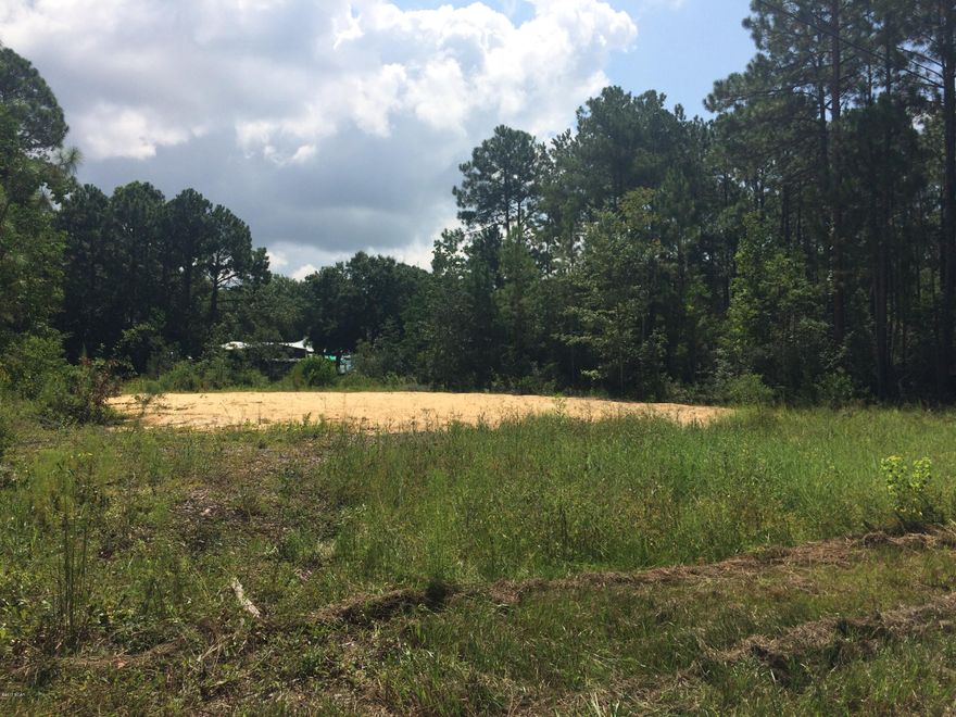 SELLER MOTIVATED! Bring an offer! Great building lot in popular North Bay. Beautiful houses on street. Lot has been cleared and prepped for new home. Needs well/septic. Just bring your plans! Dead end street with nice homes. Go show! Call or text Jennifer Black @ 814-6556.