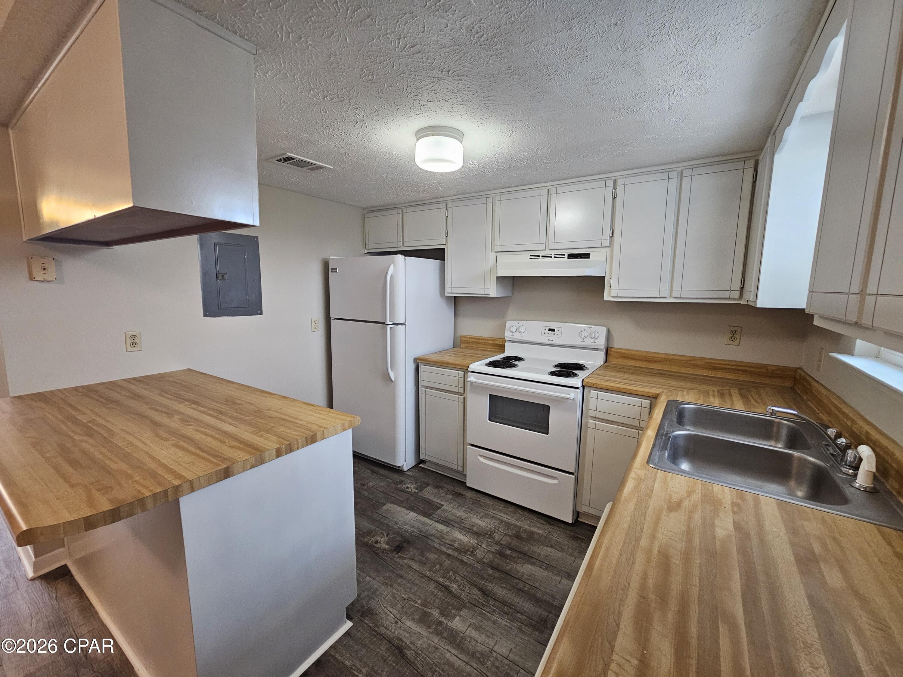 [No Recorded Subdiv] - Residential Lease