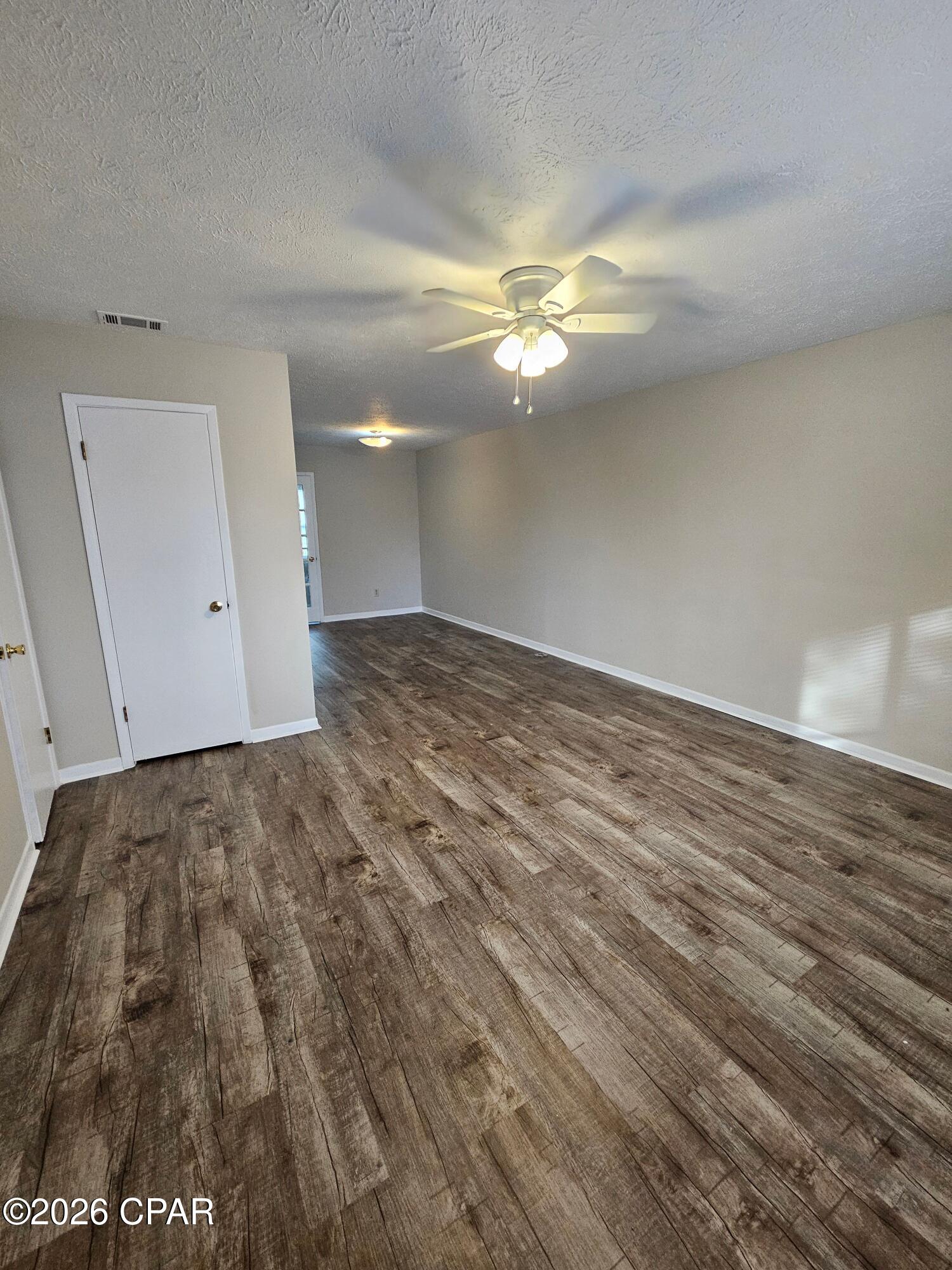 [No Recorded Subdiv] - Residential Lease