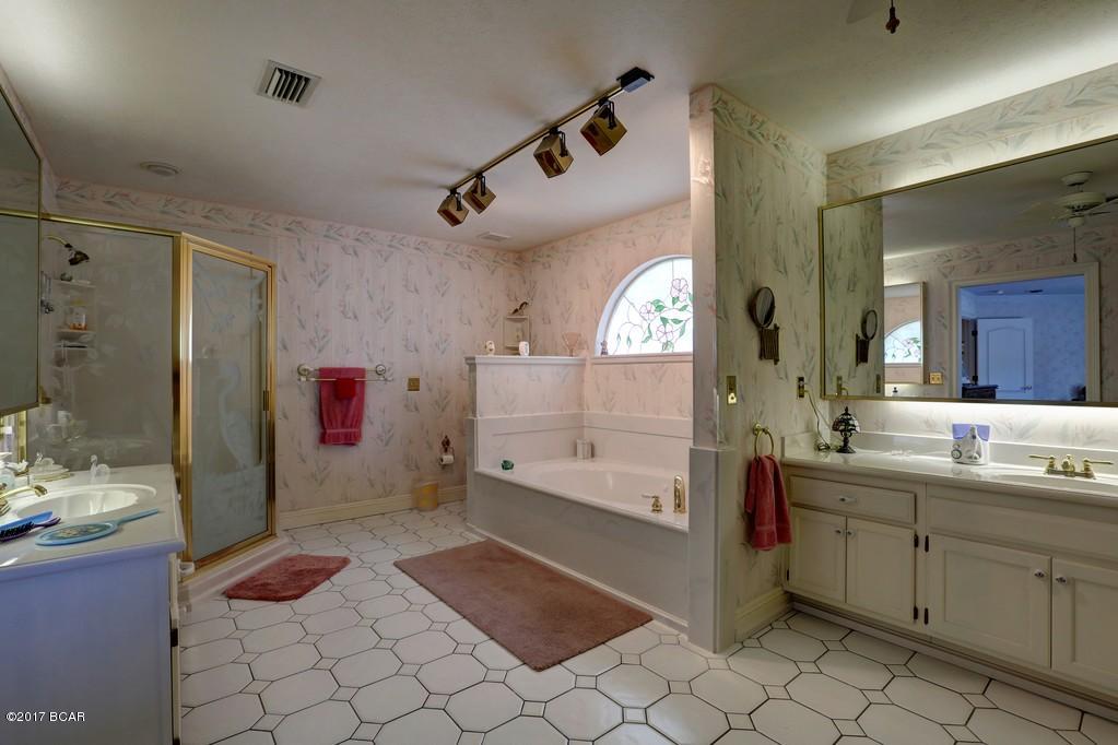 Tropical Bay - Residential