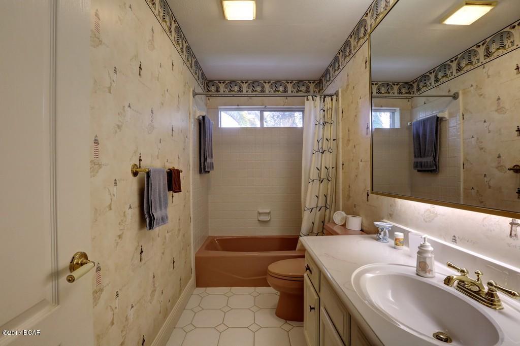 Tropical Bay - Residential