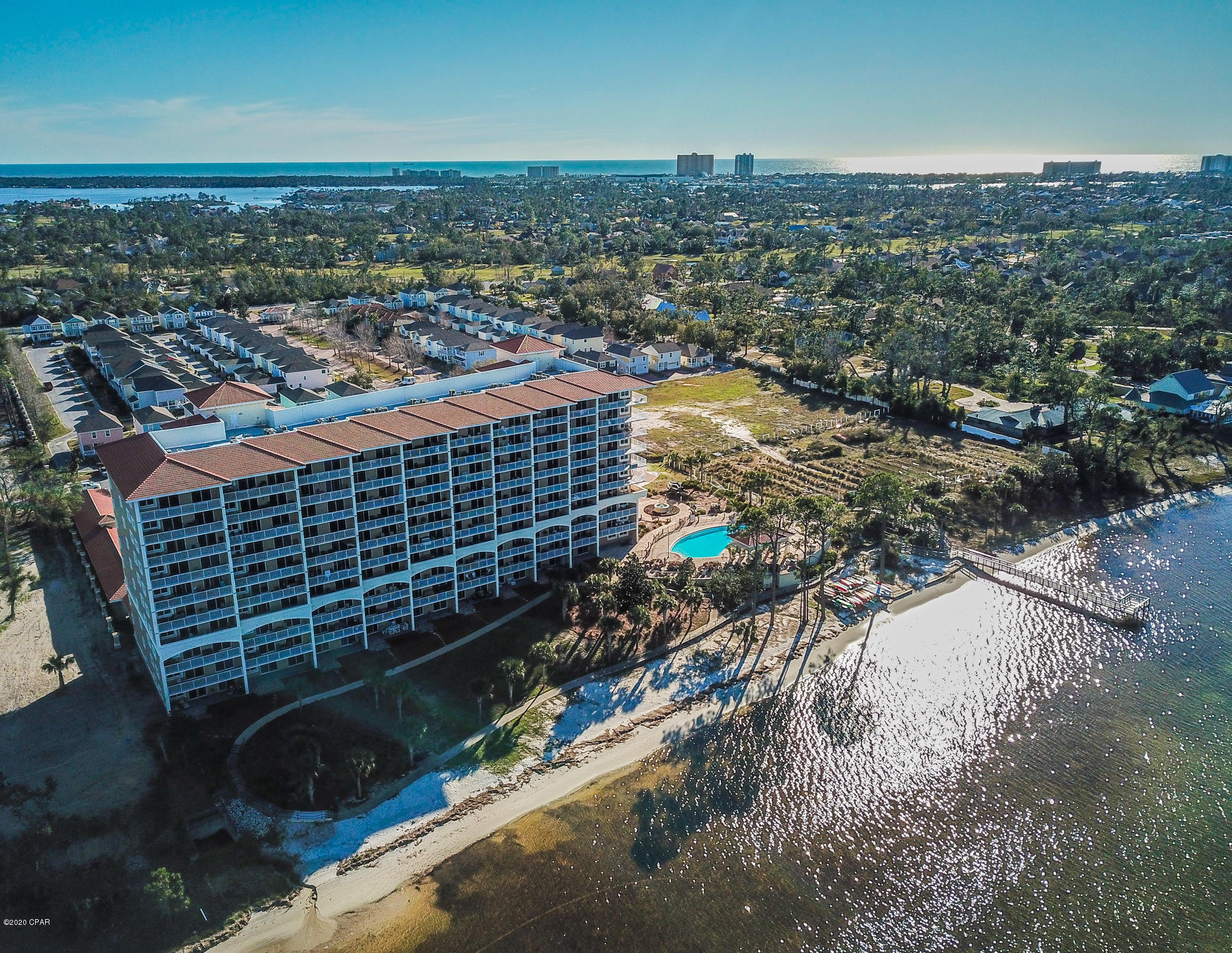 Magnolia Bay Club - Residential