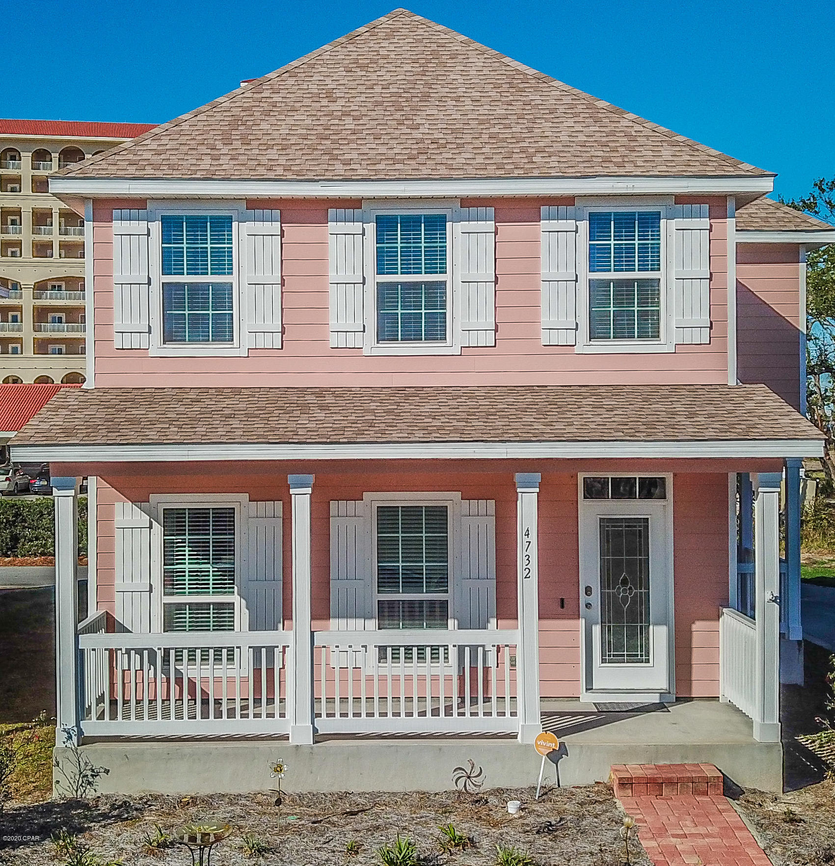 Magnolia Bay Club - Residential