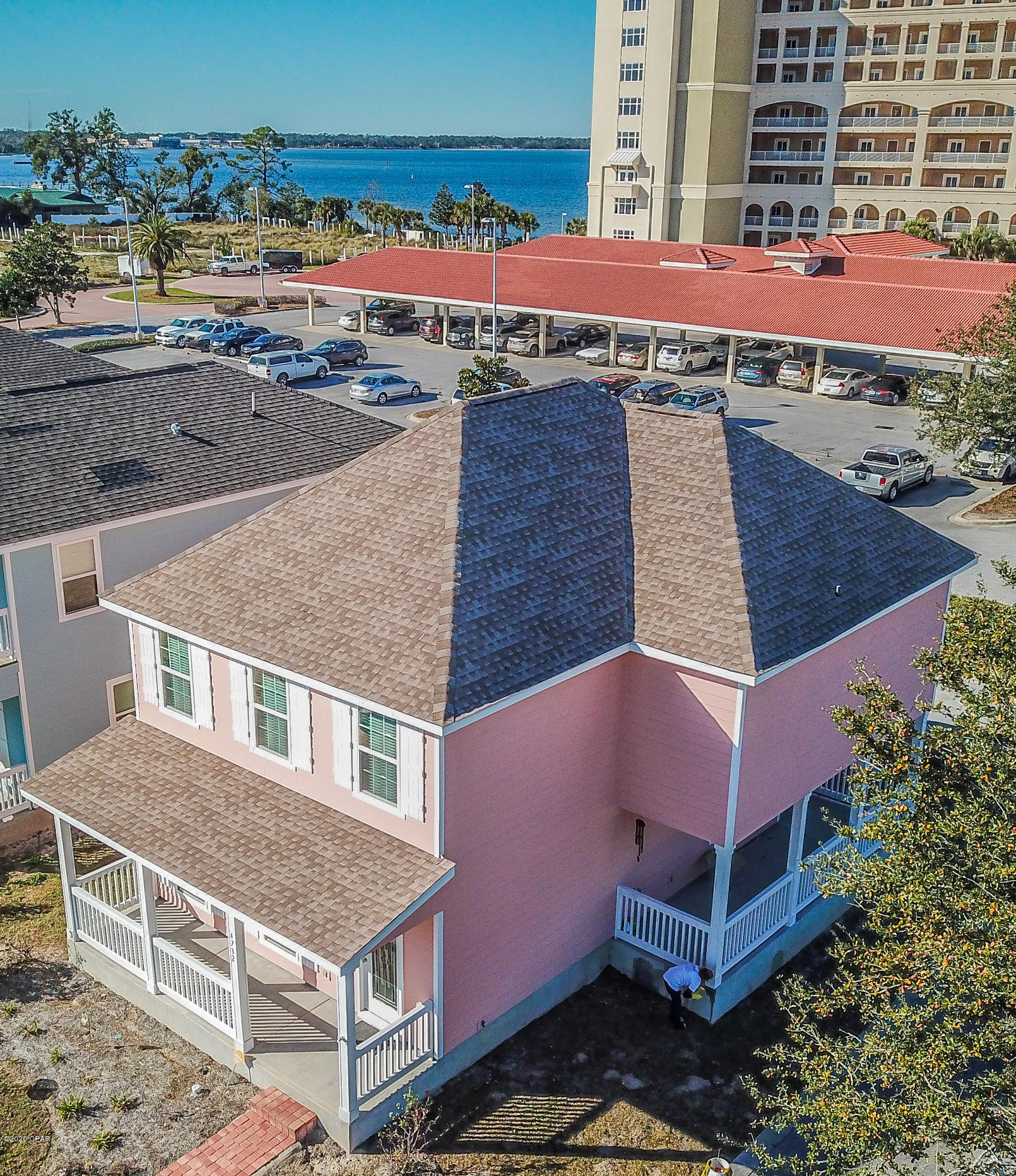 Magnolia Bay Club - Residential