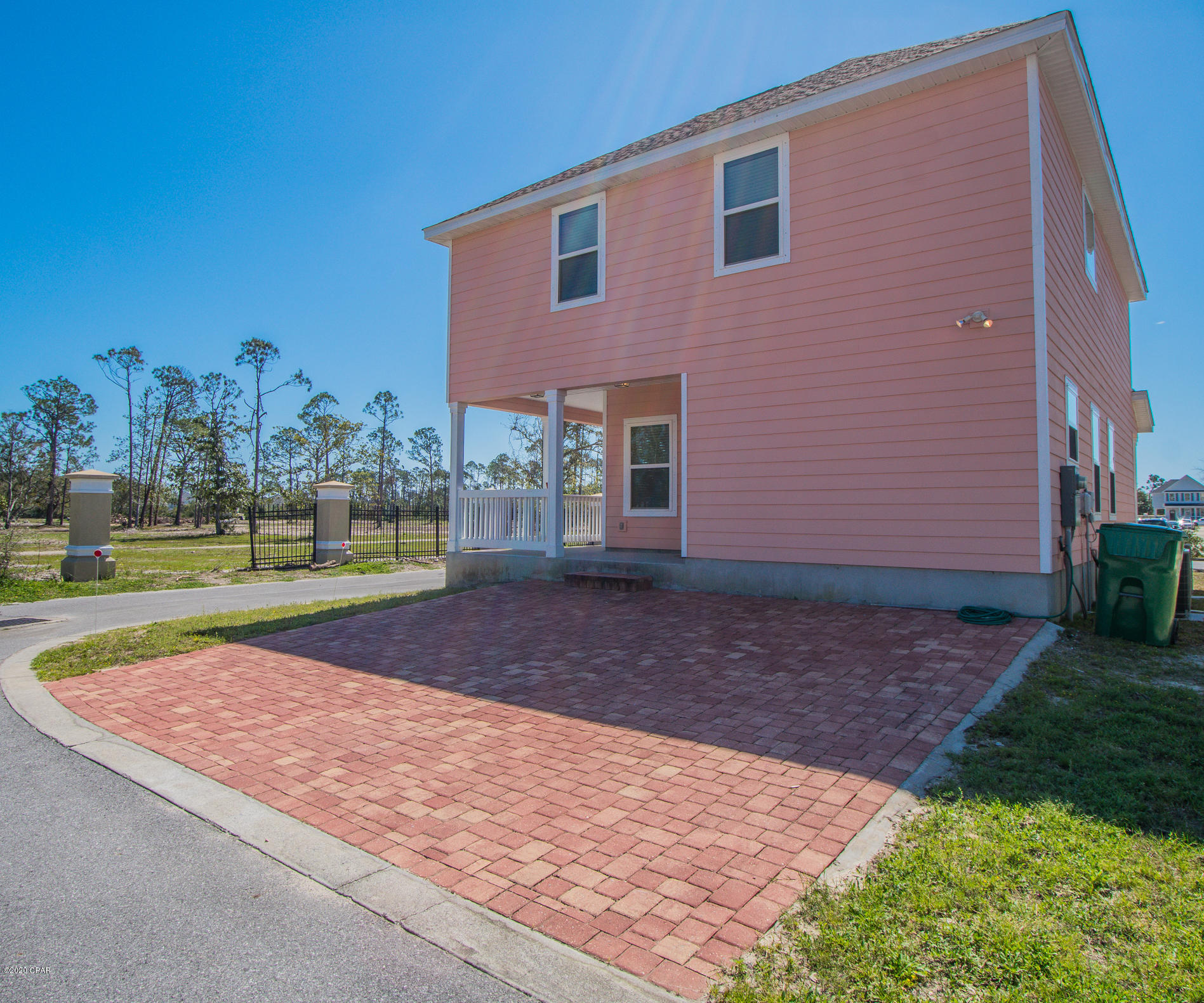 Magnolia Bay Club - Residential