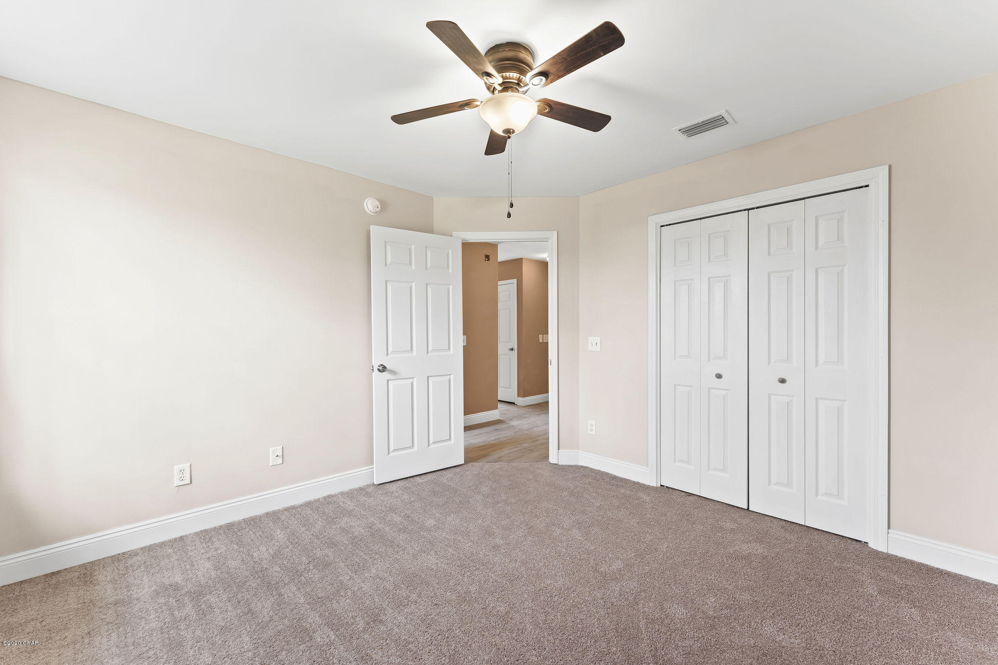 Hickory Manor - Residential