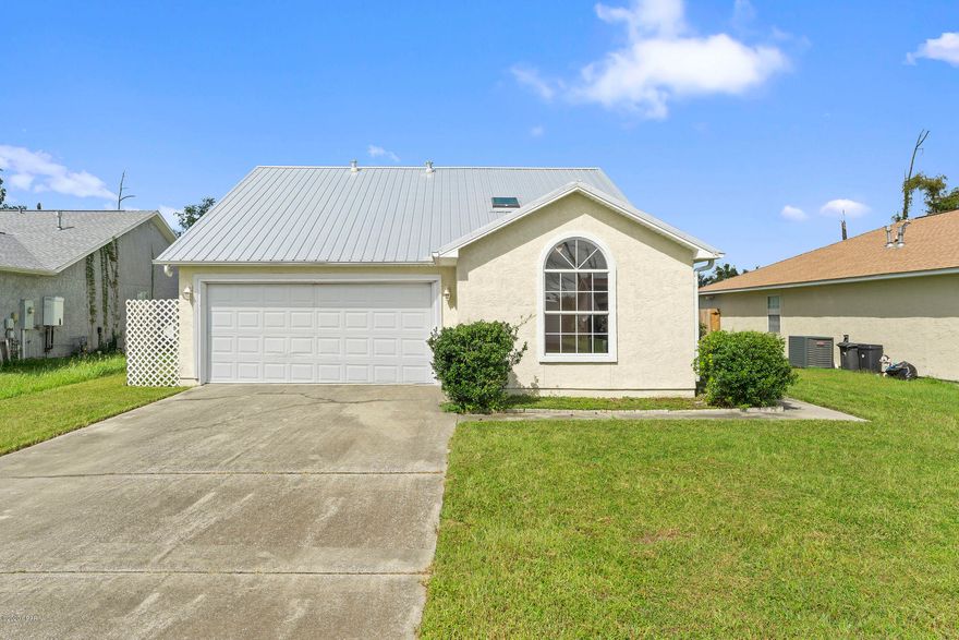 THIS HOUSE HAS BEEN REBUILT FROM STUDS ON THE INSIDE. NEW METAL ROOF, NEW APPLIANCES, NEW FLOORING, NEW PAINT, NEW CABINETS, NEW COUNTERS, NEW SINK, NEW VANITIES, NEW FIXTURES.

IT IS CURRENTLY LEASED. CONTACT AGENT FOR DETAILS.