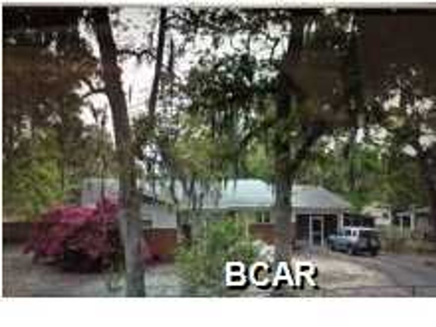 Short Sale---This house has hardwood & carpet, newer A/C unit, fireplace, crawlspace and newer cabinets in the kitchen. Jack & Jill bathroom and wired for security system. Lighted/floored attic for extra storage. This house need a little TLC. Great yard!!