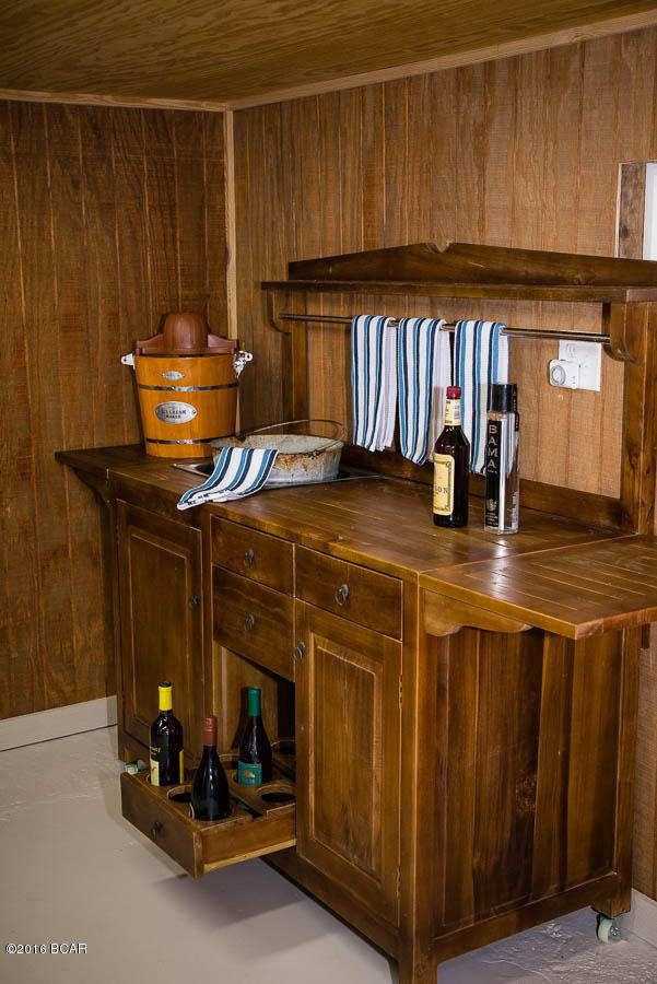 Laguna Beach Estates 7th Add - Residential