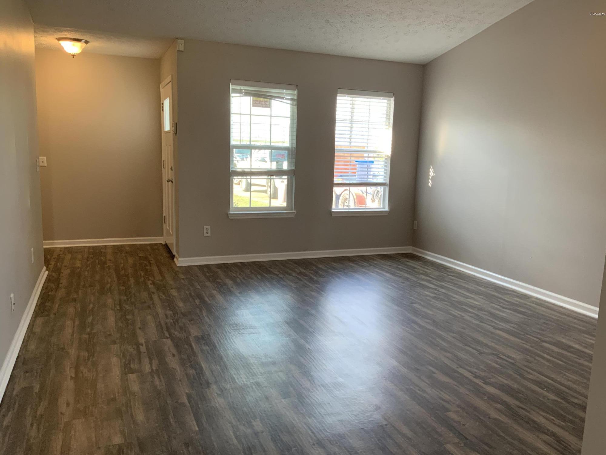 Lynn Pointe South - Residential