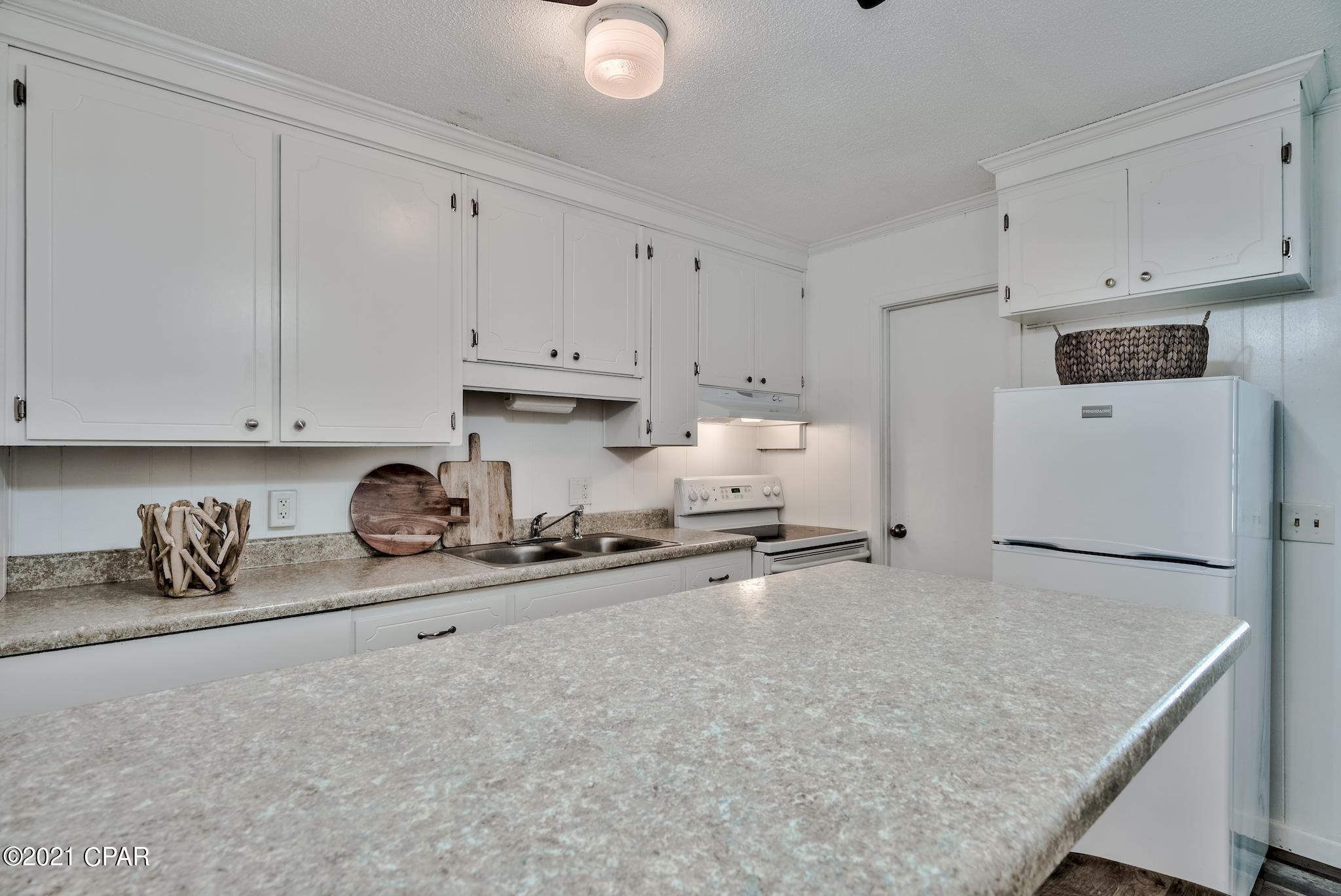 Laguna Beach Estates 2nd Add - Residential