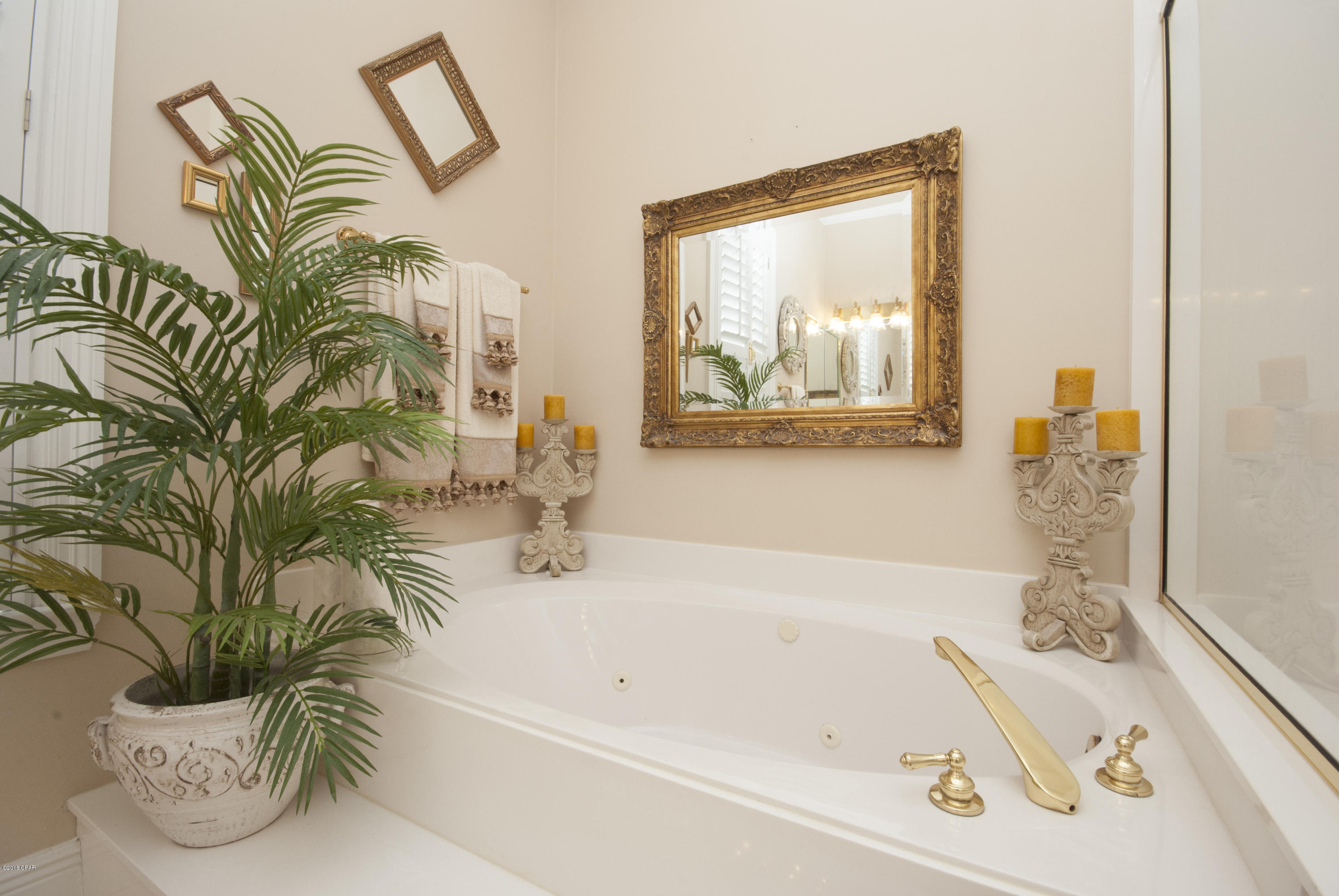 Legend Lakes - Residential