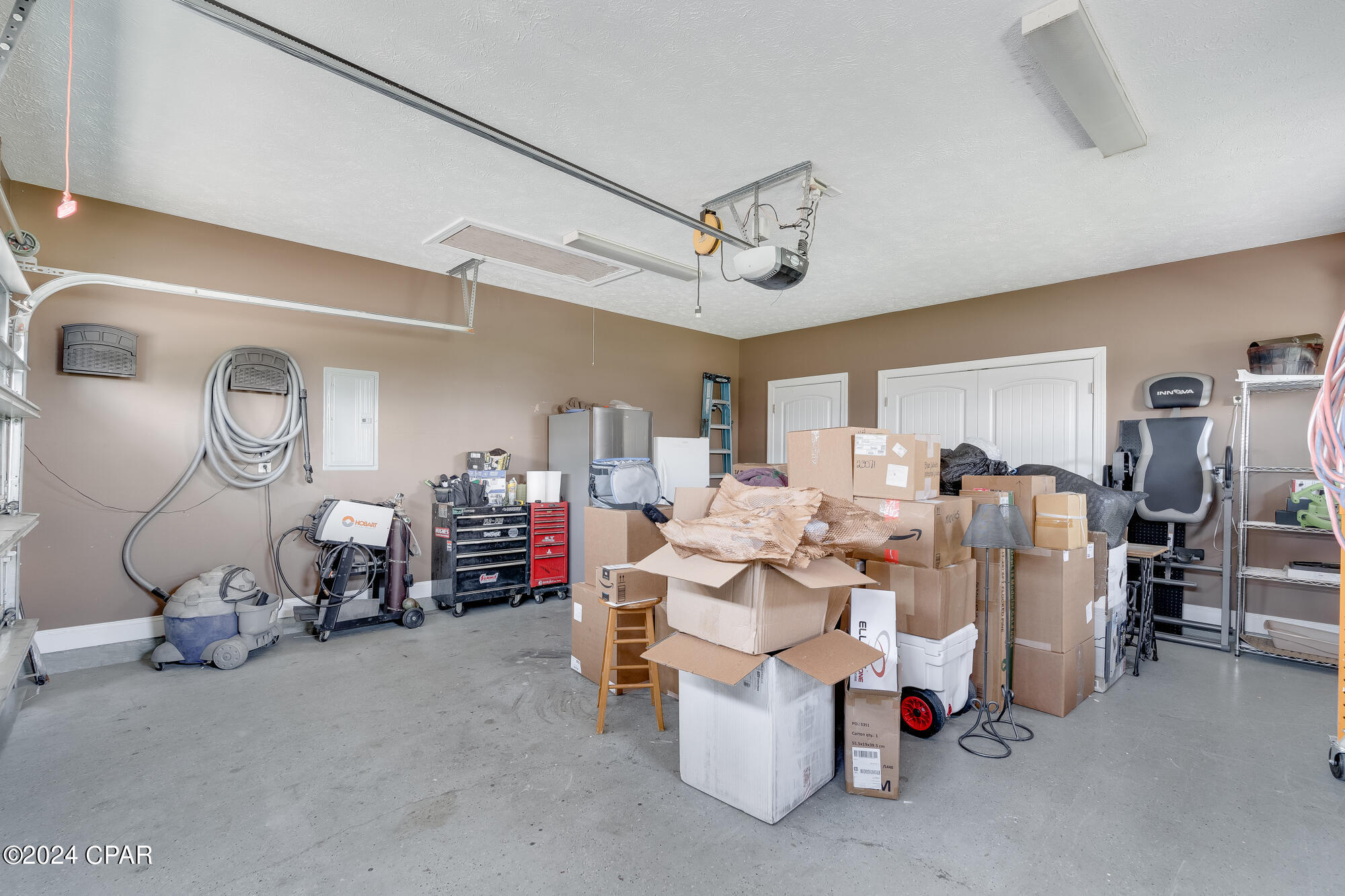 Kirkland Manor - Residential