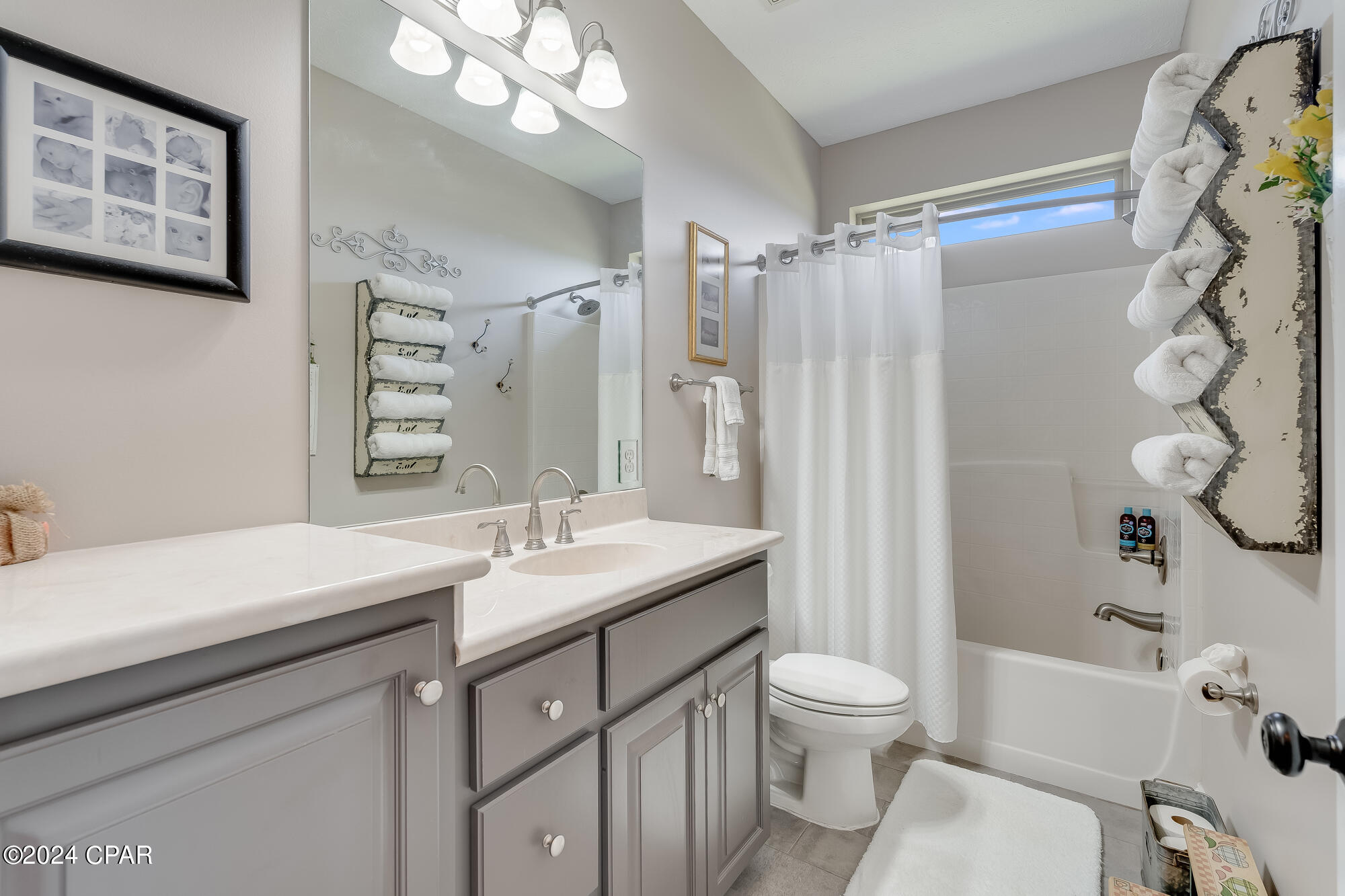 Kirkland Manor - Residential