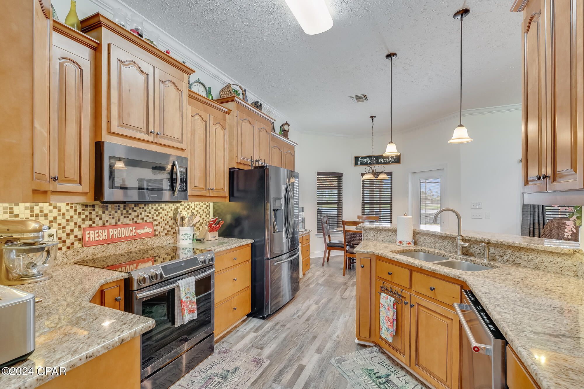 Kirkland Manor - Residential