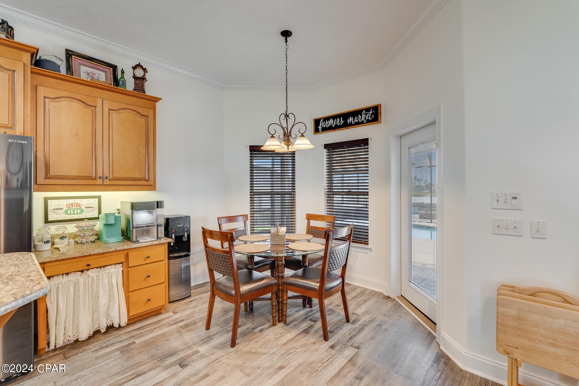 Kirkland Manor - Residential