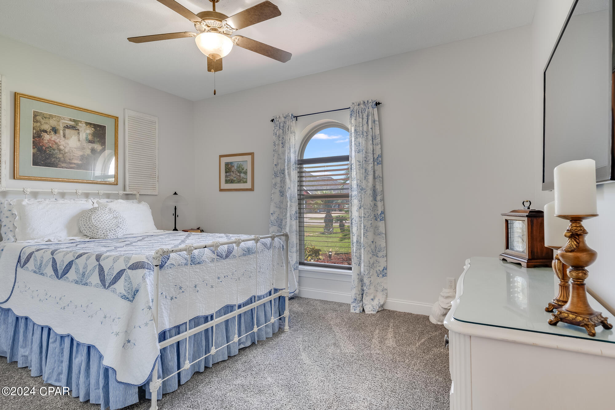 Kirkland Manor - Residential