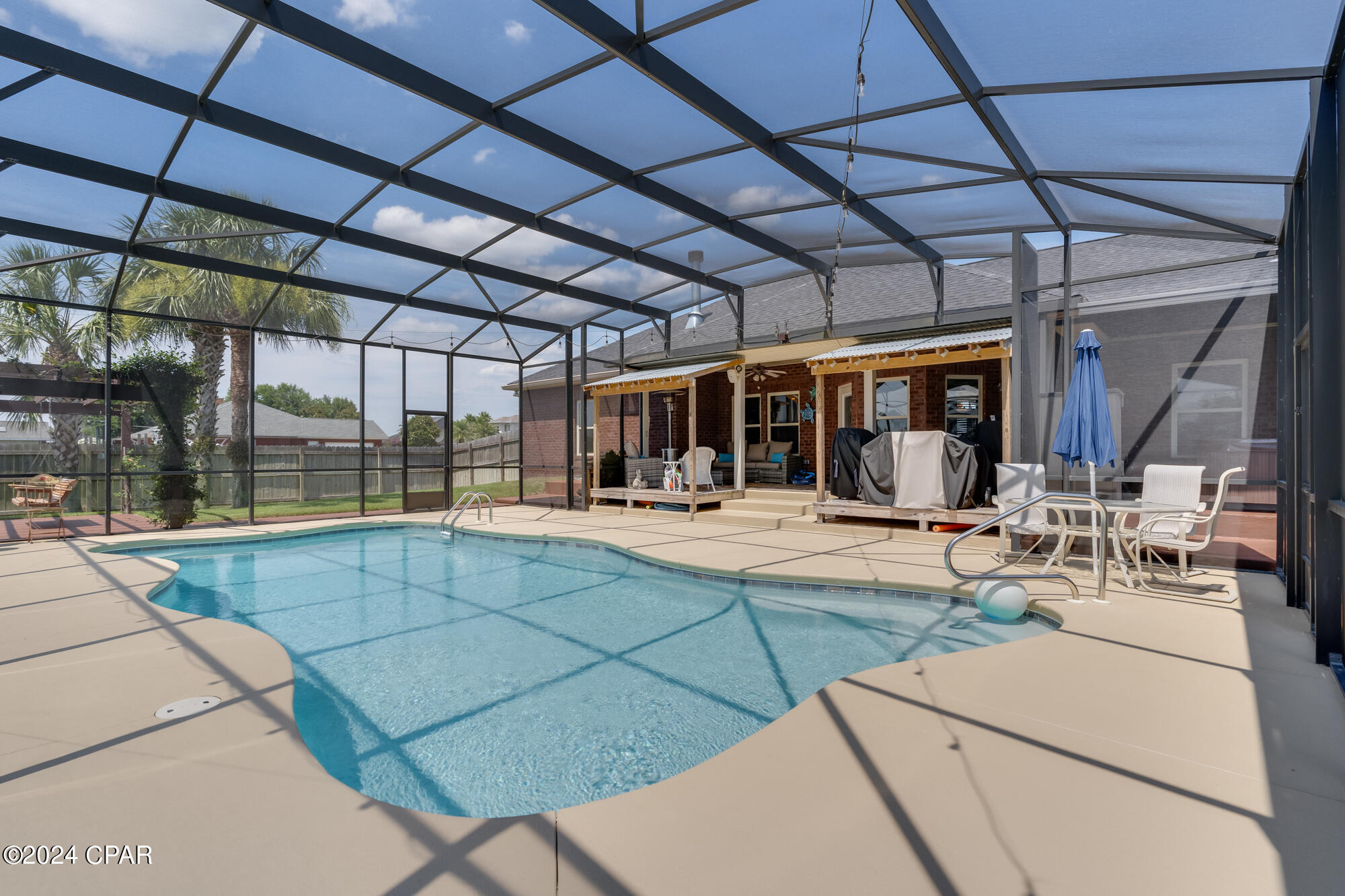 Kirkland Manor - Residential