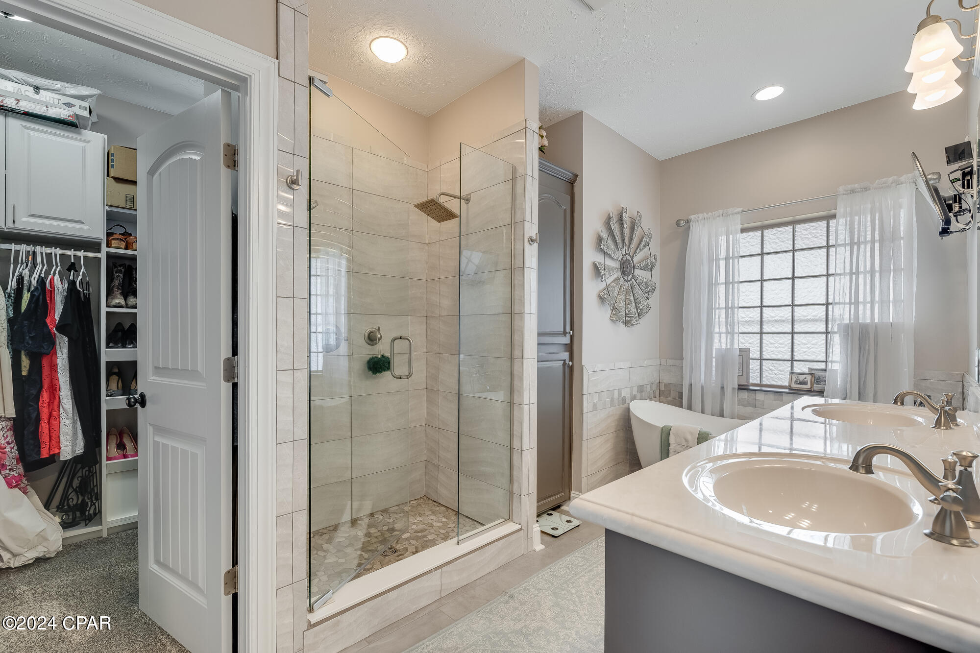 Kirkland Manor - Residential