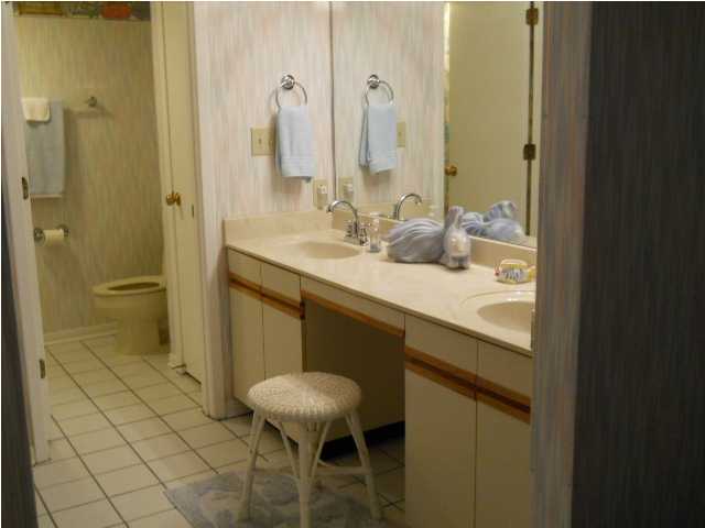 Edgewater Golf Villas 5 B - Residential