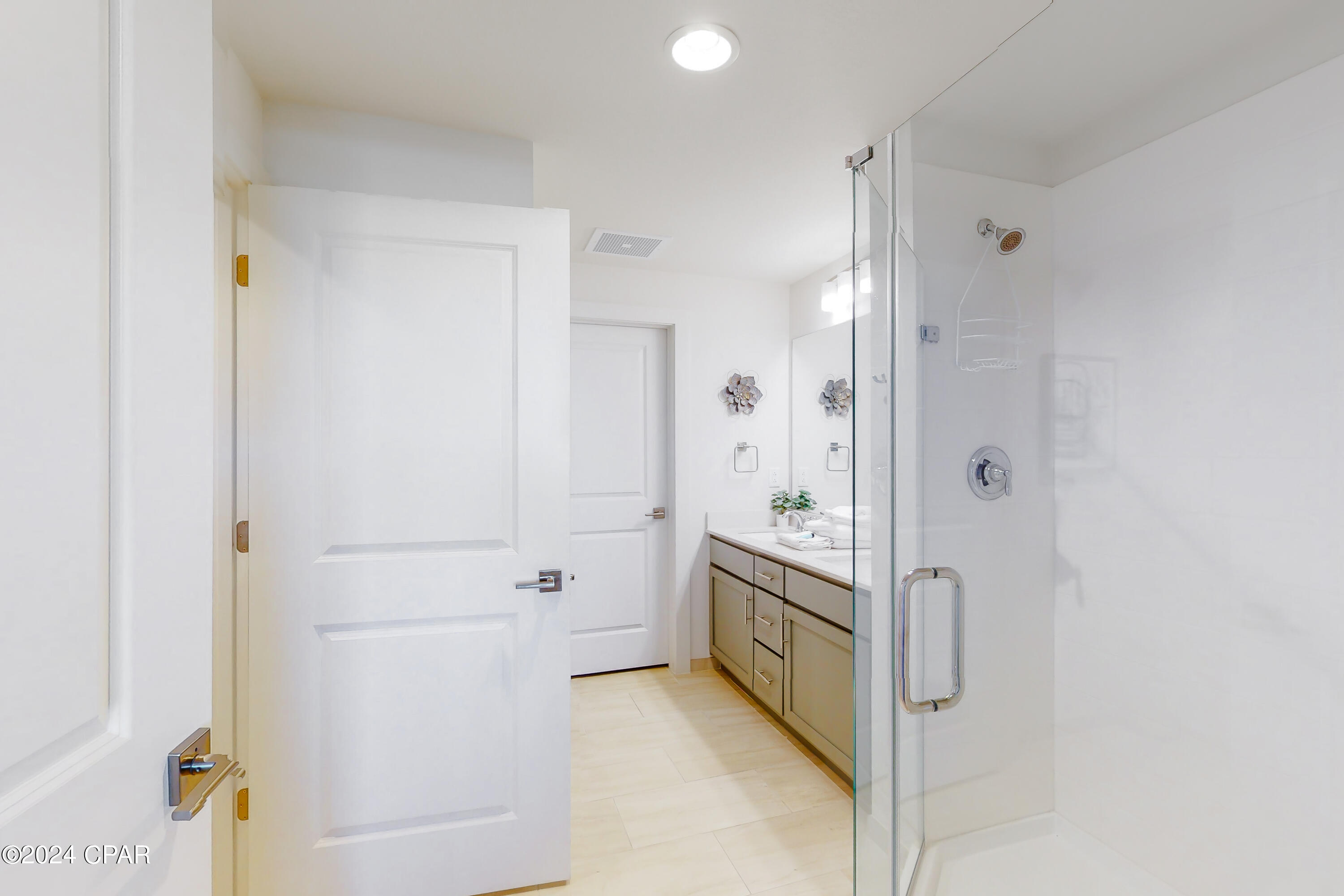 Calypso Towers III - Residential