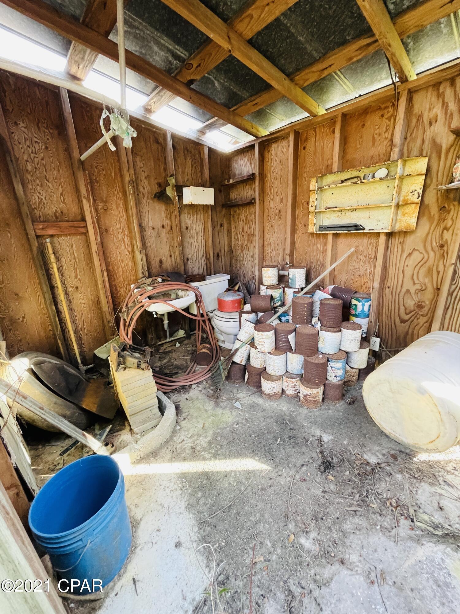 Riverside Park - Land