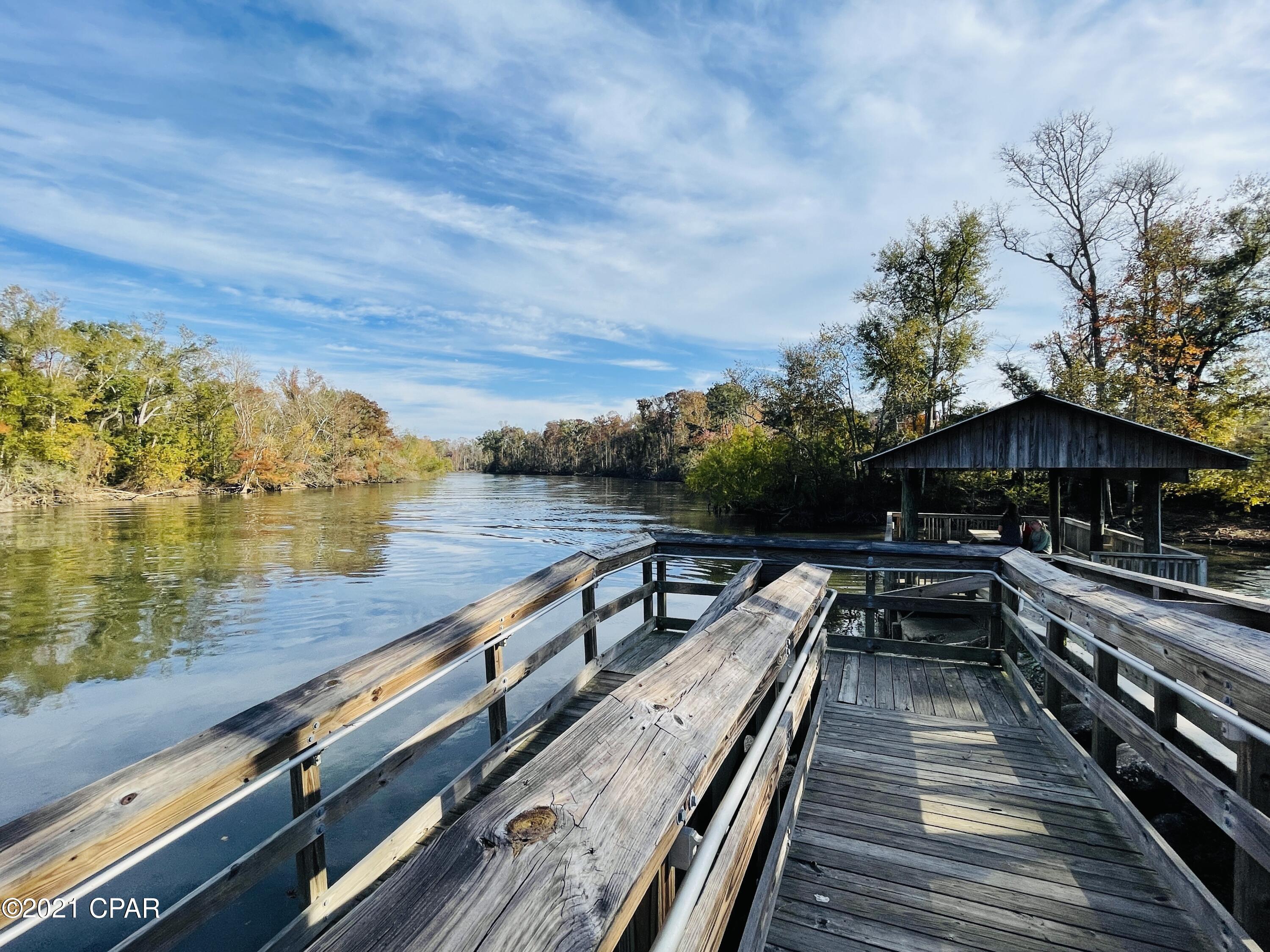 Riverside Park - Land