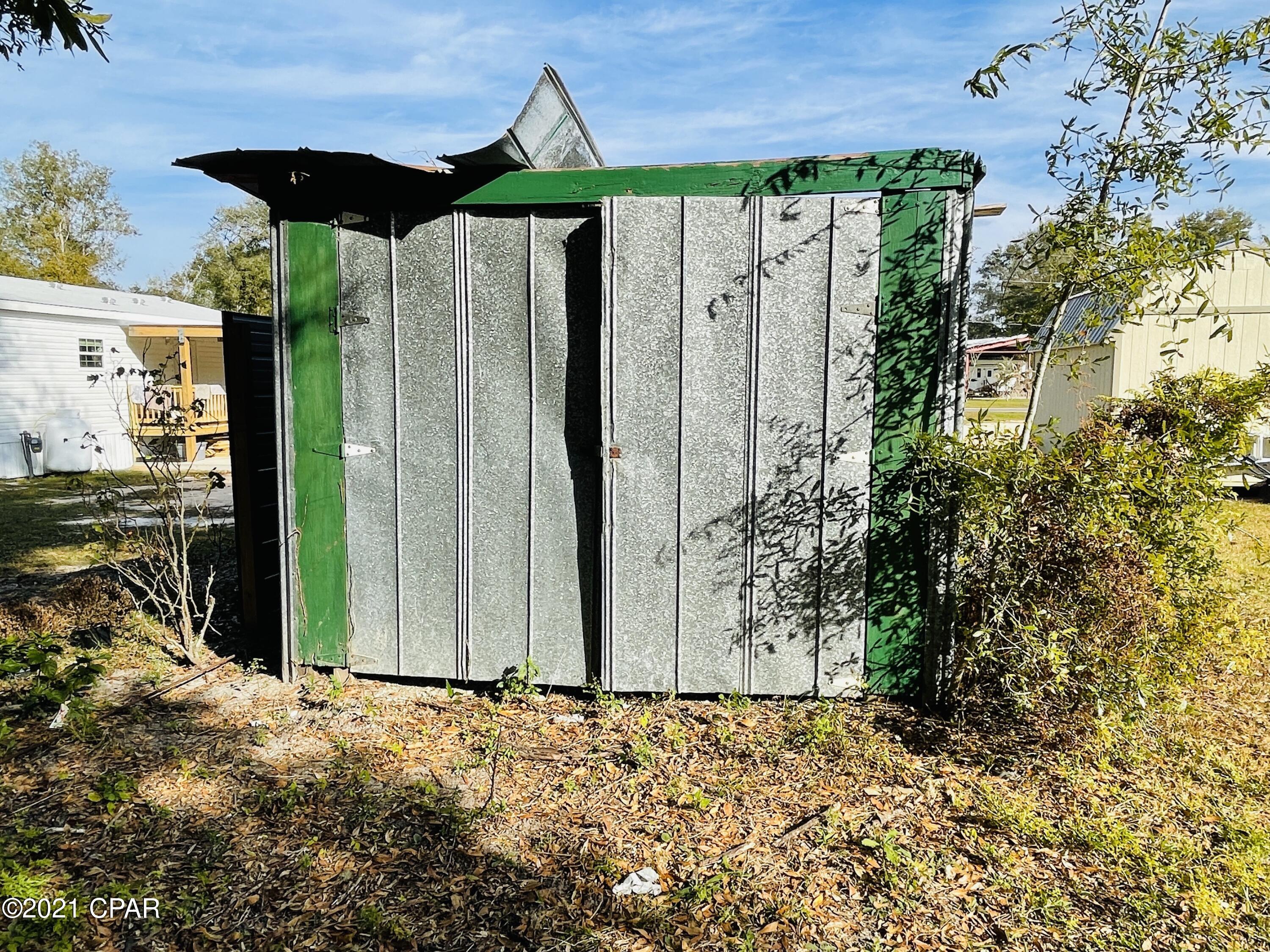 Riverside Park - Land