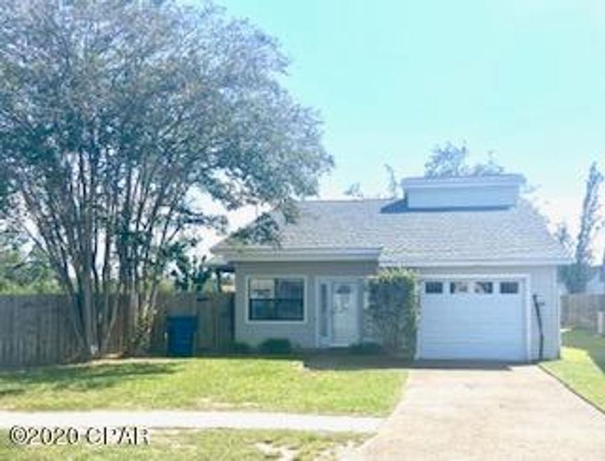 Beautiful newly renovated home on quiet cul-de-sac! Very conveniently located downtown Panama City, close to schools, shopping, dining, entertainment, Tyndall AFB, and the Navy Base and only 10 min to Beaches!!! Beautiful plank and tile flooring throughout home, large open kitchen/dining room combo, breakfast bar and  lots of storage. Living and Master open to a large covered patio and beautiful privacy fence yard.