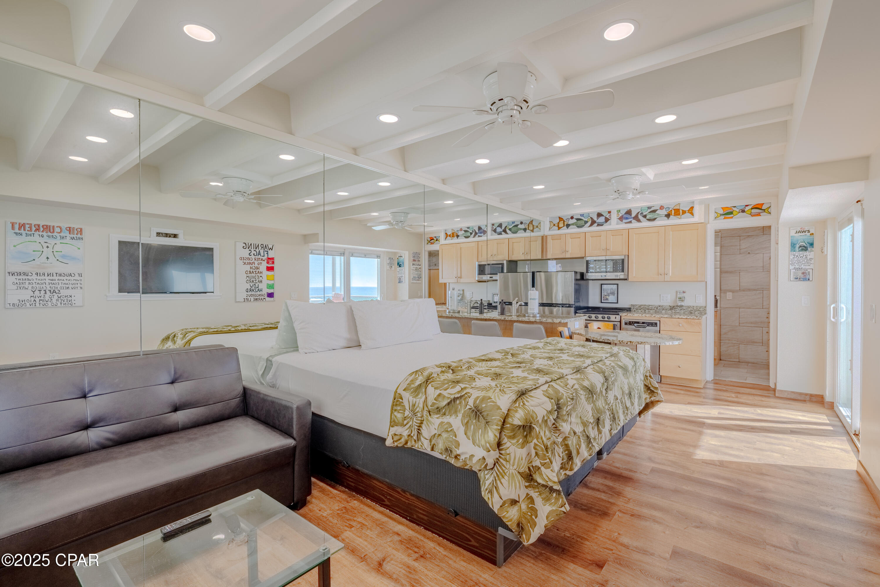 Fontainebleau Terrace - Residential