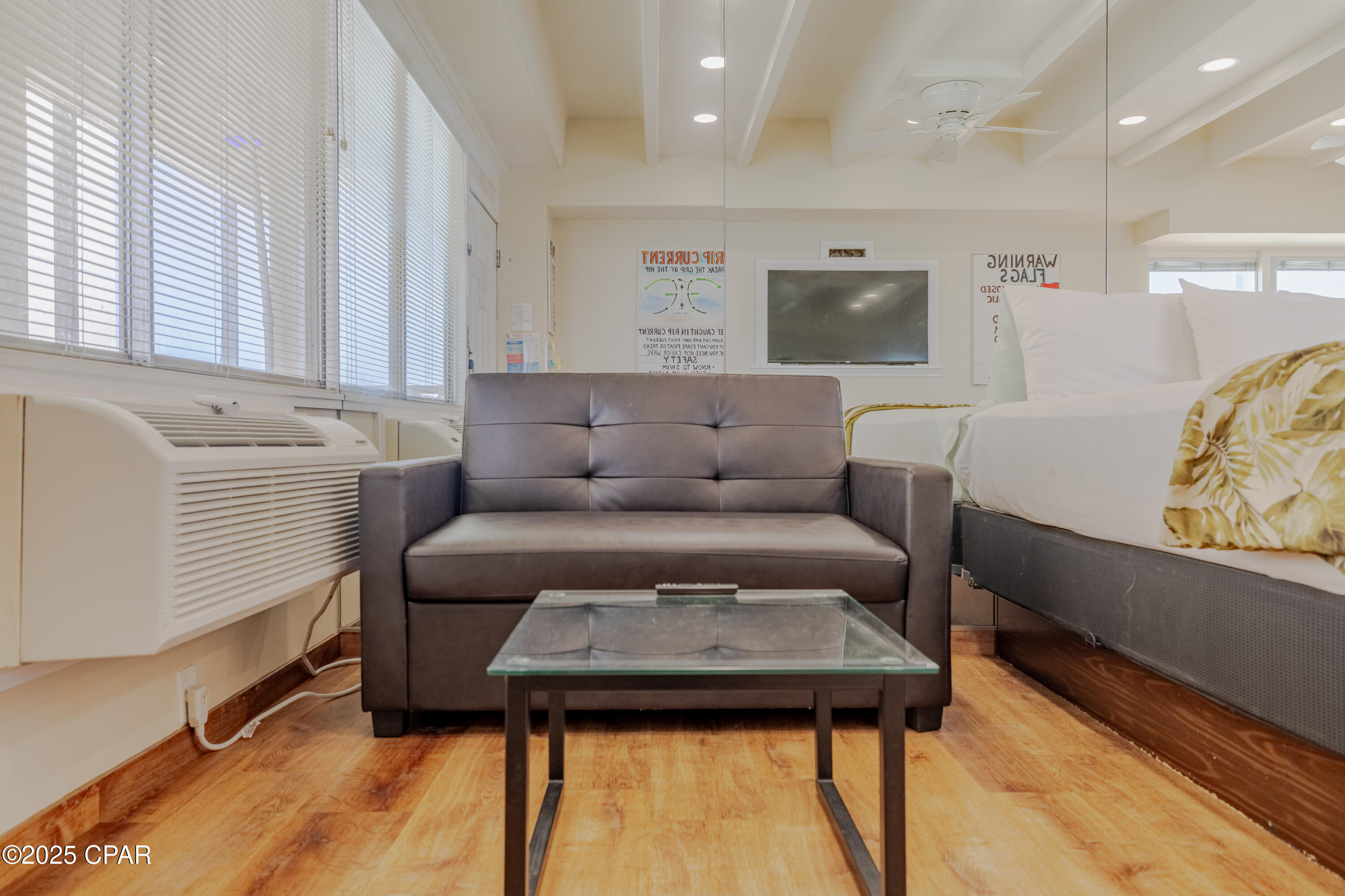 Fontainebleau Terrace - Residential